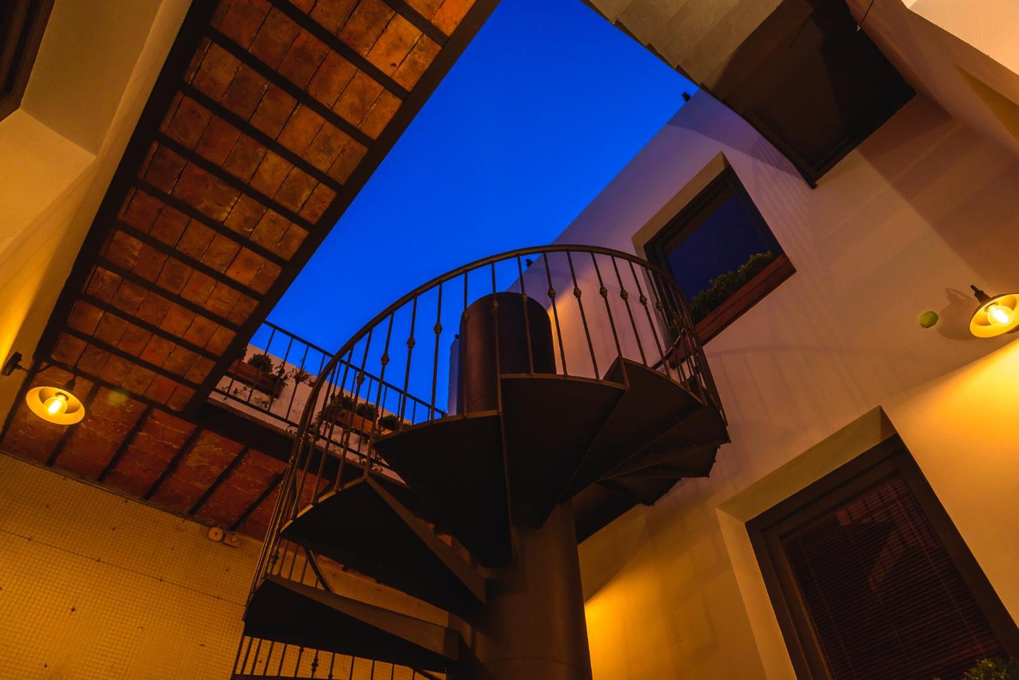 balcony