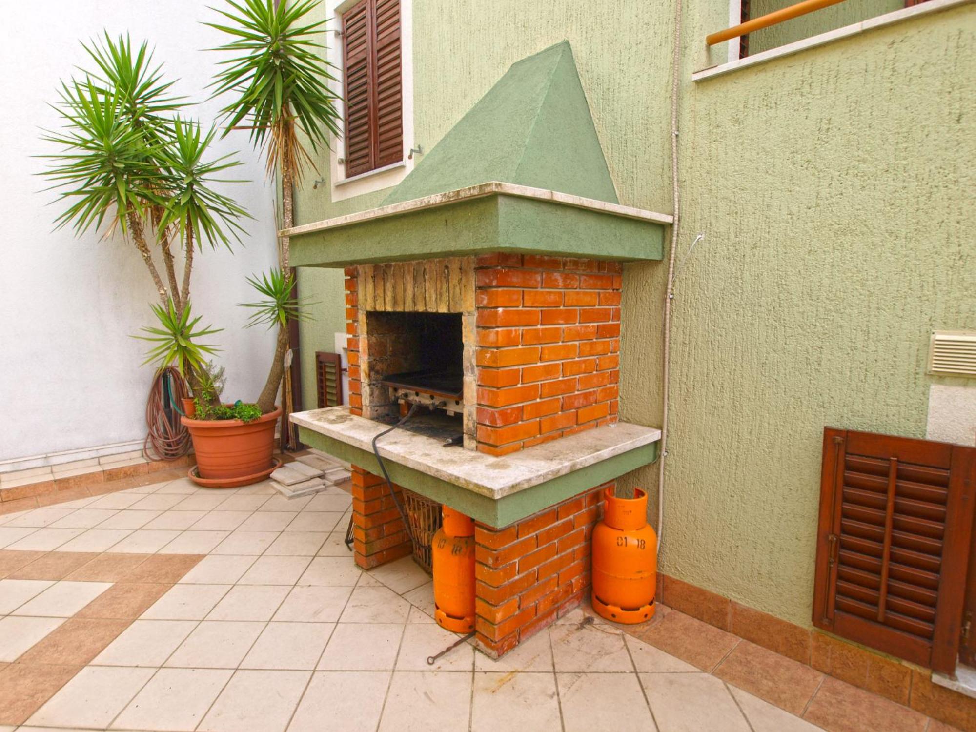 House 1058 view 4