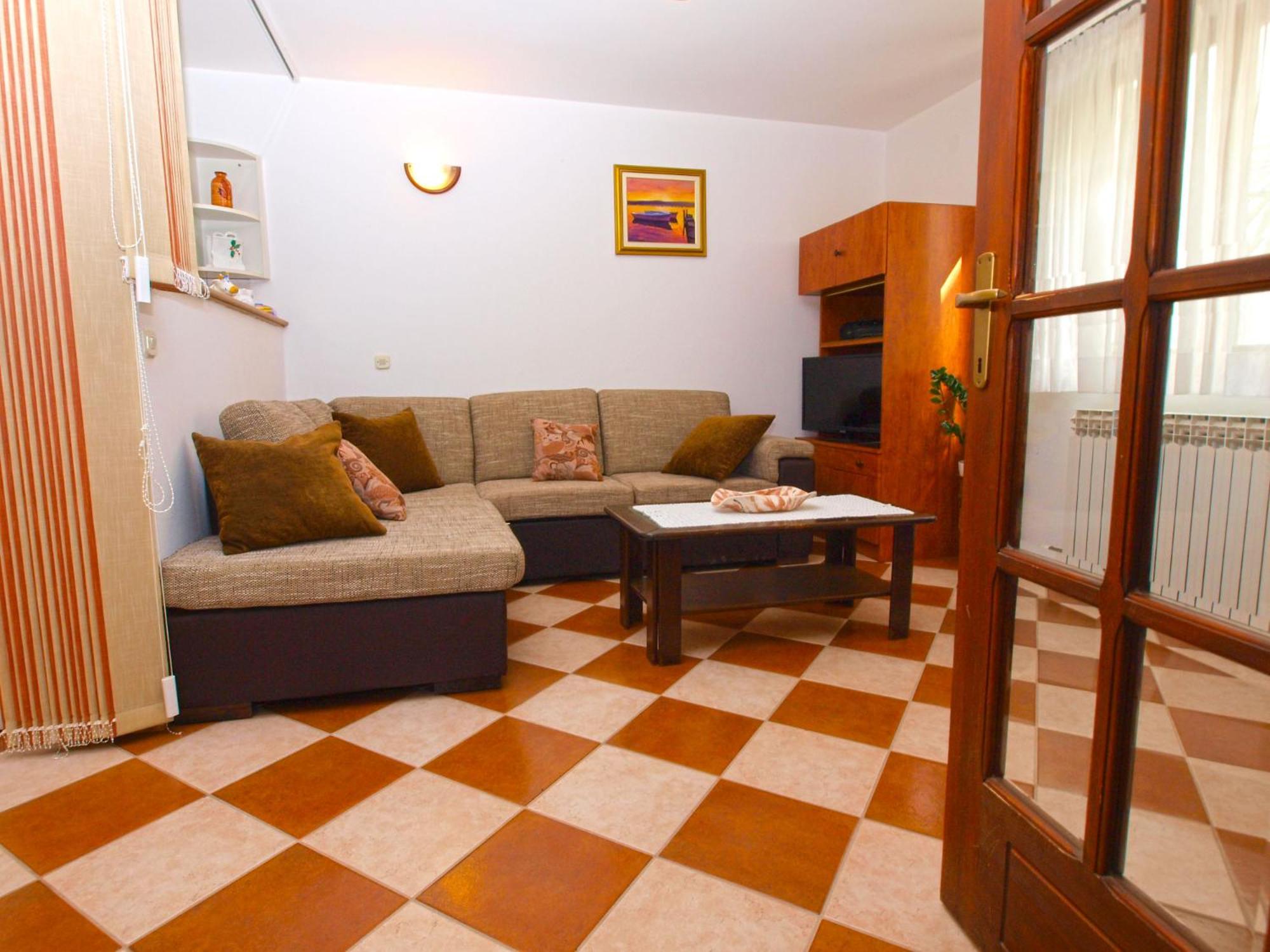 House 1058 view 5