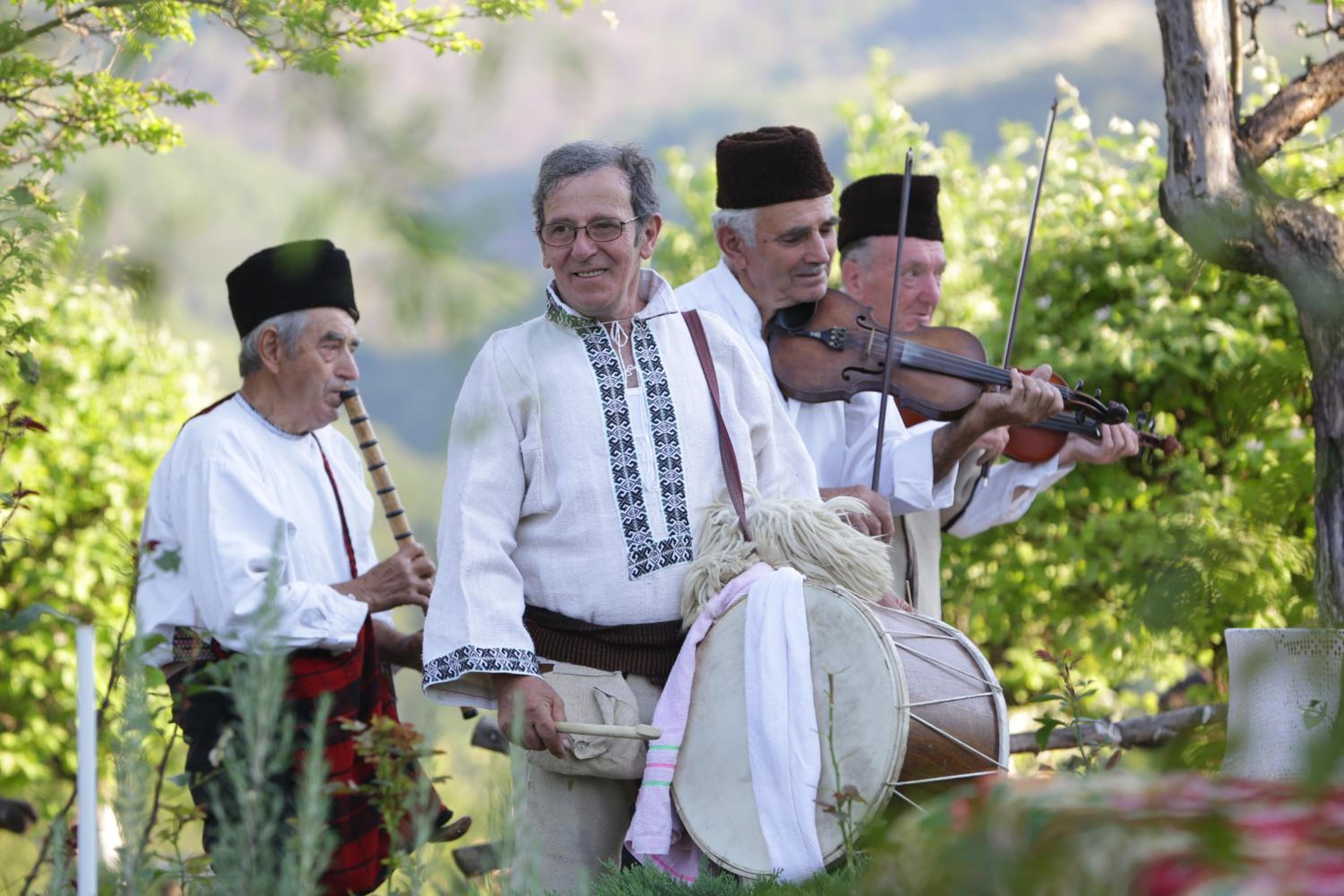 Etno Kompleks Kapetan Mišin breg view 2