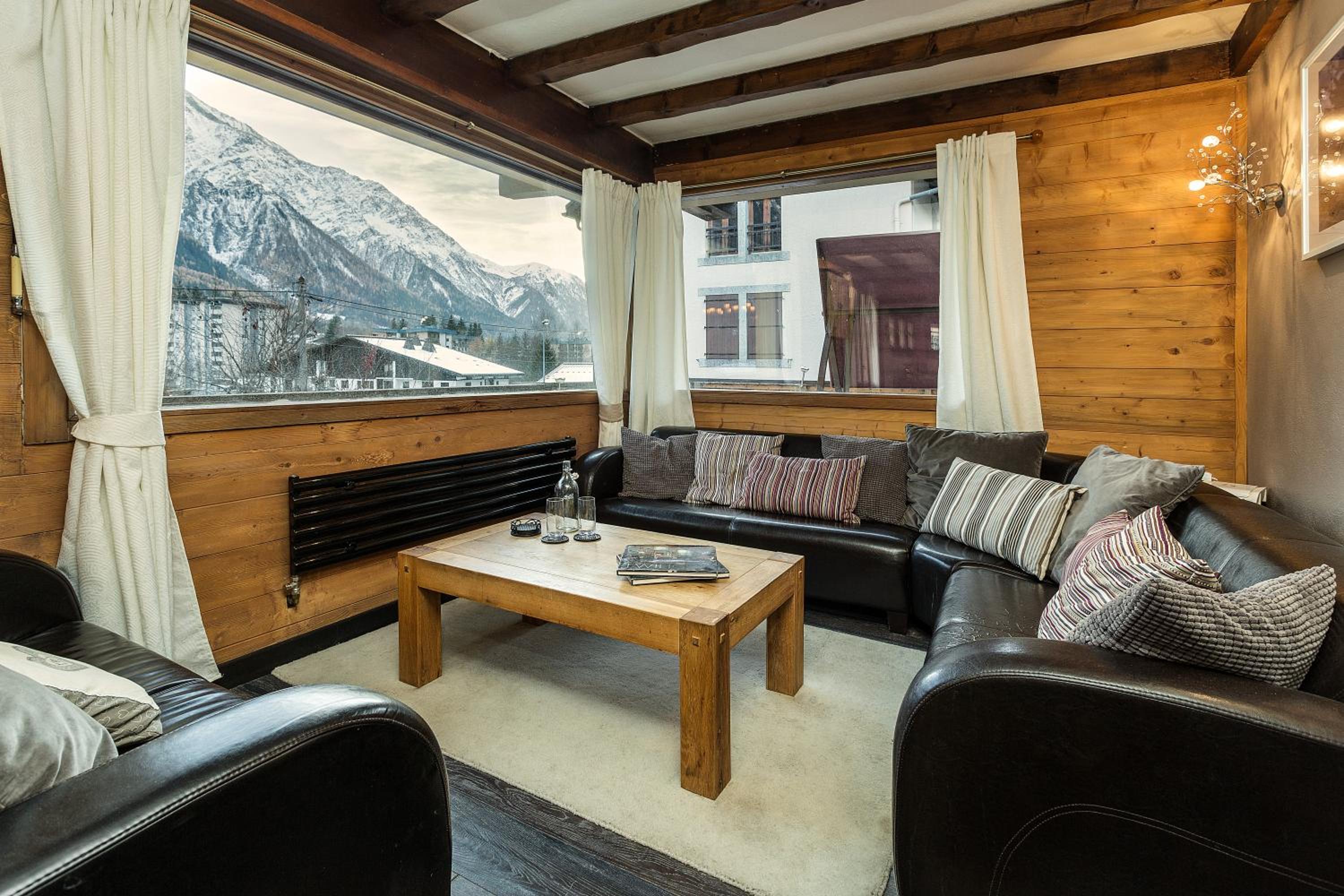 Chalet Aigle Royal view 4