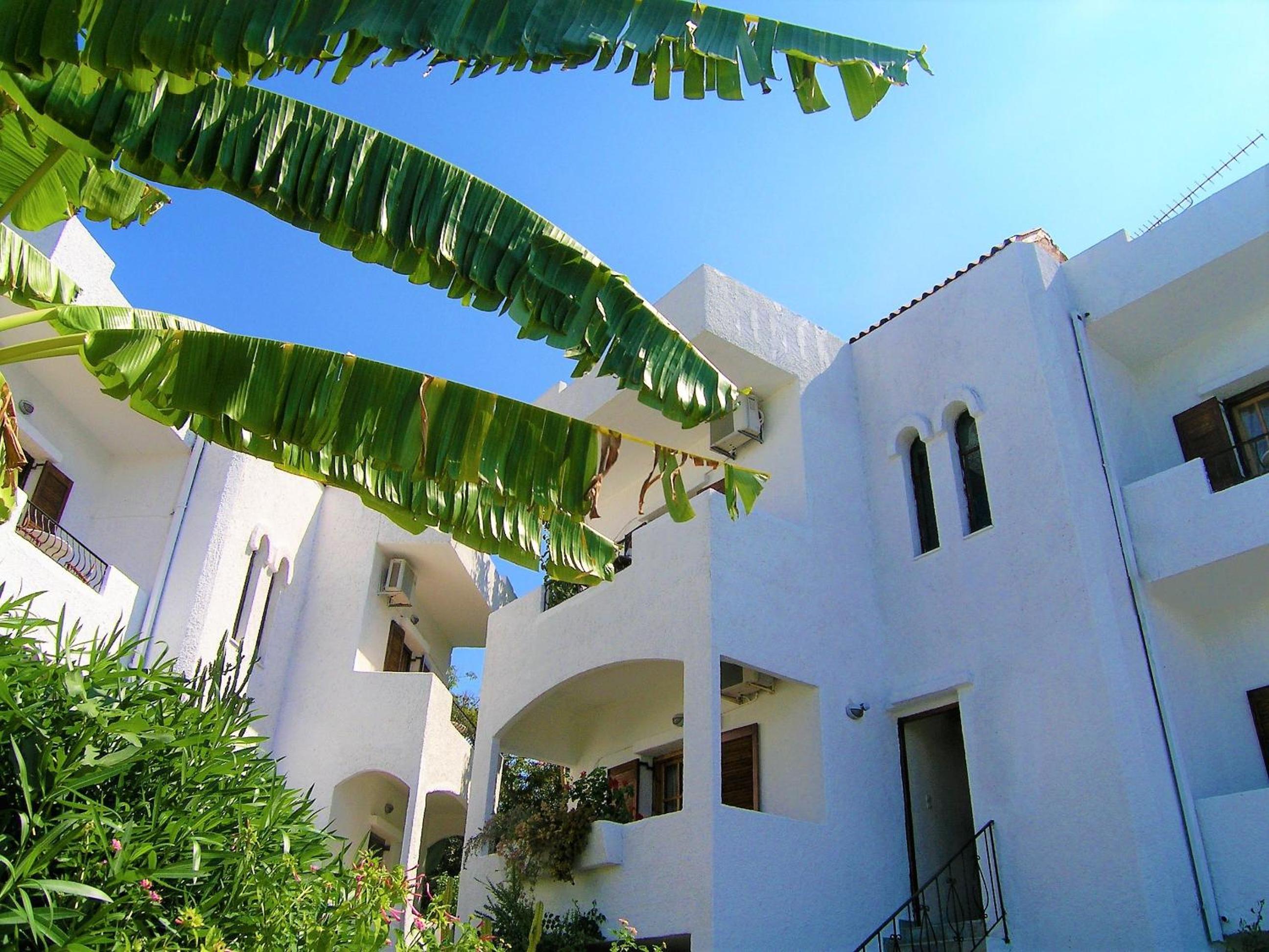 Hotel Emerald - Image 1