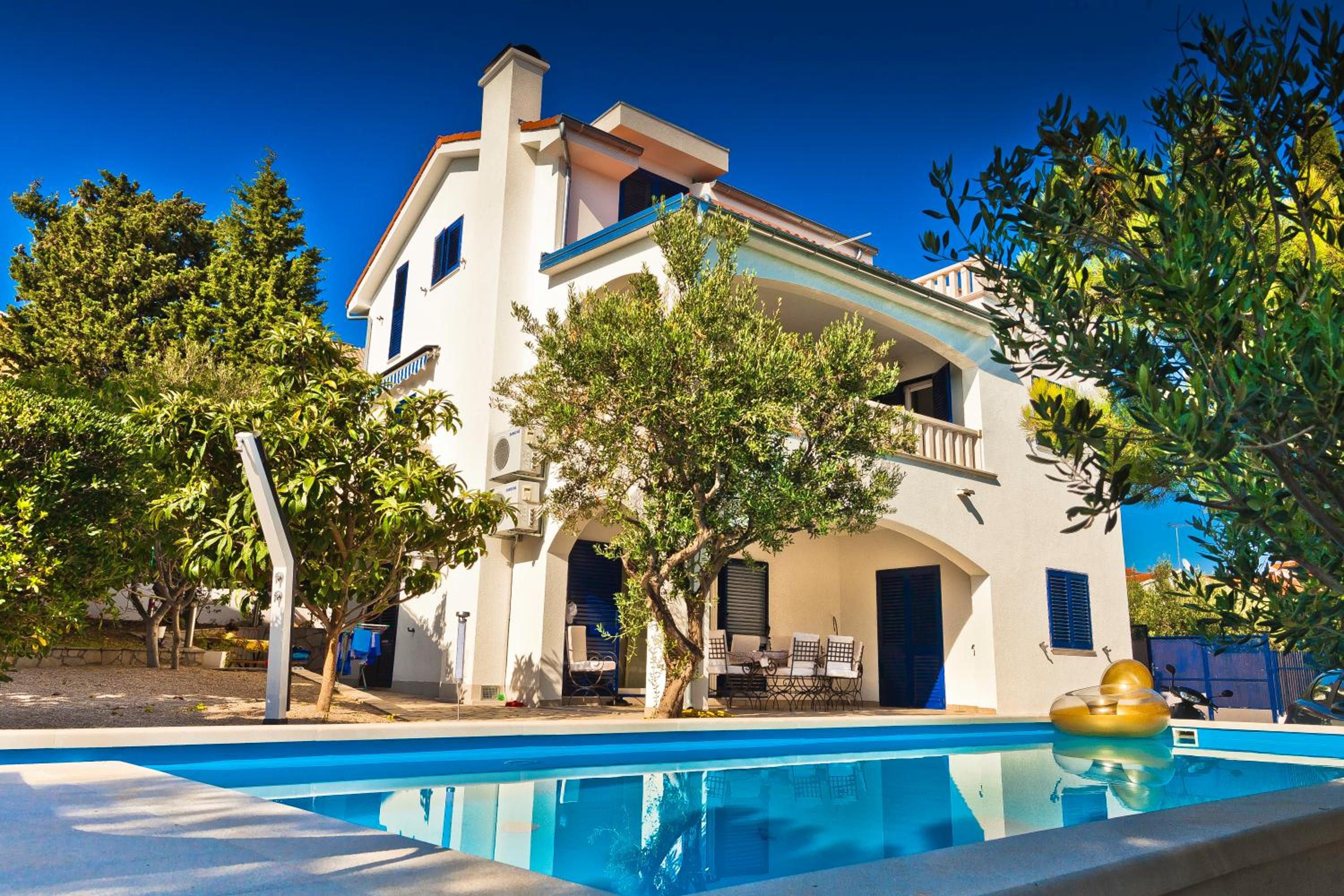 Delux Villa Hedonica view 2