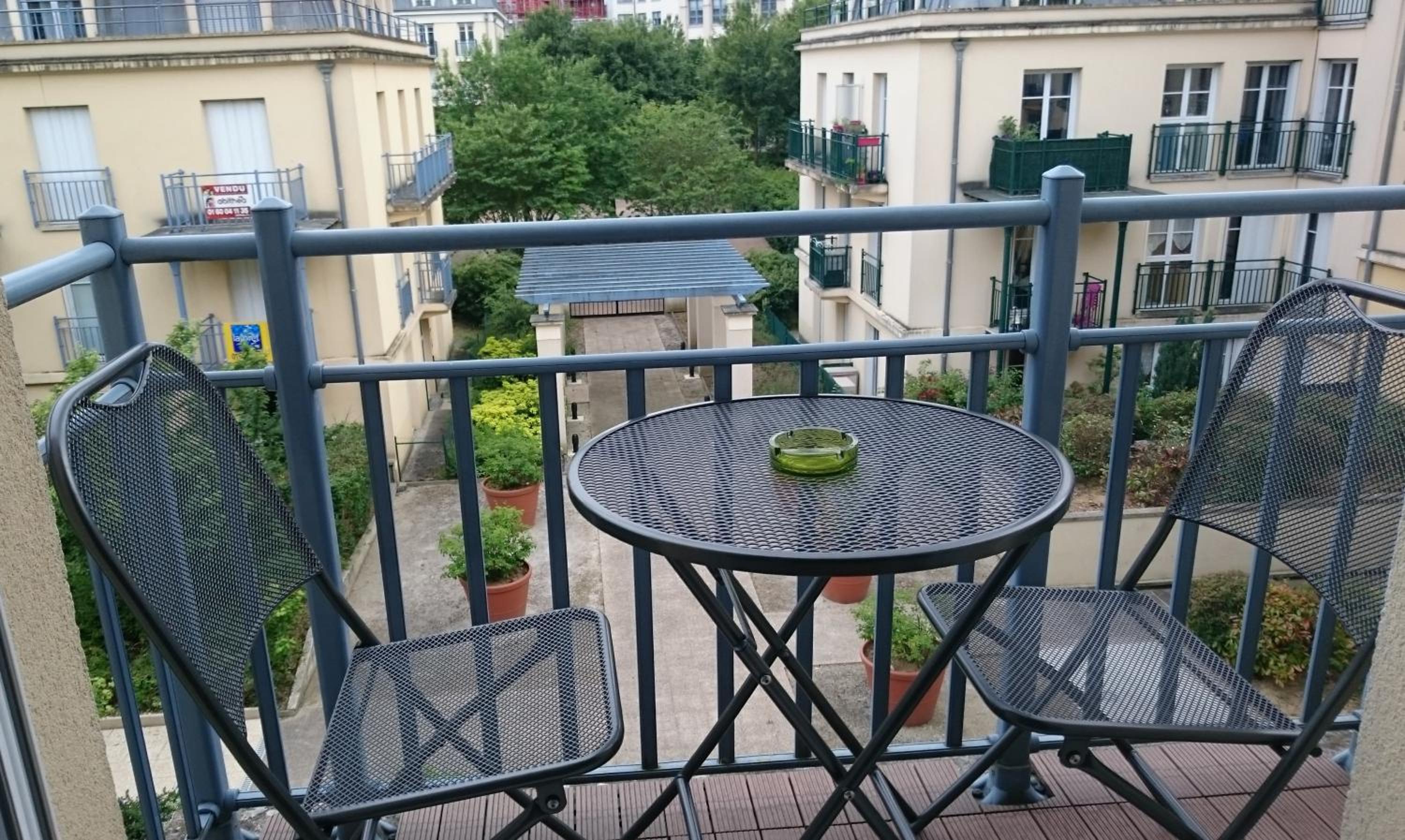 Apartment in Chessy very near Disneyland view 3