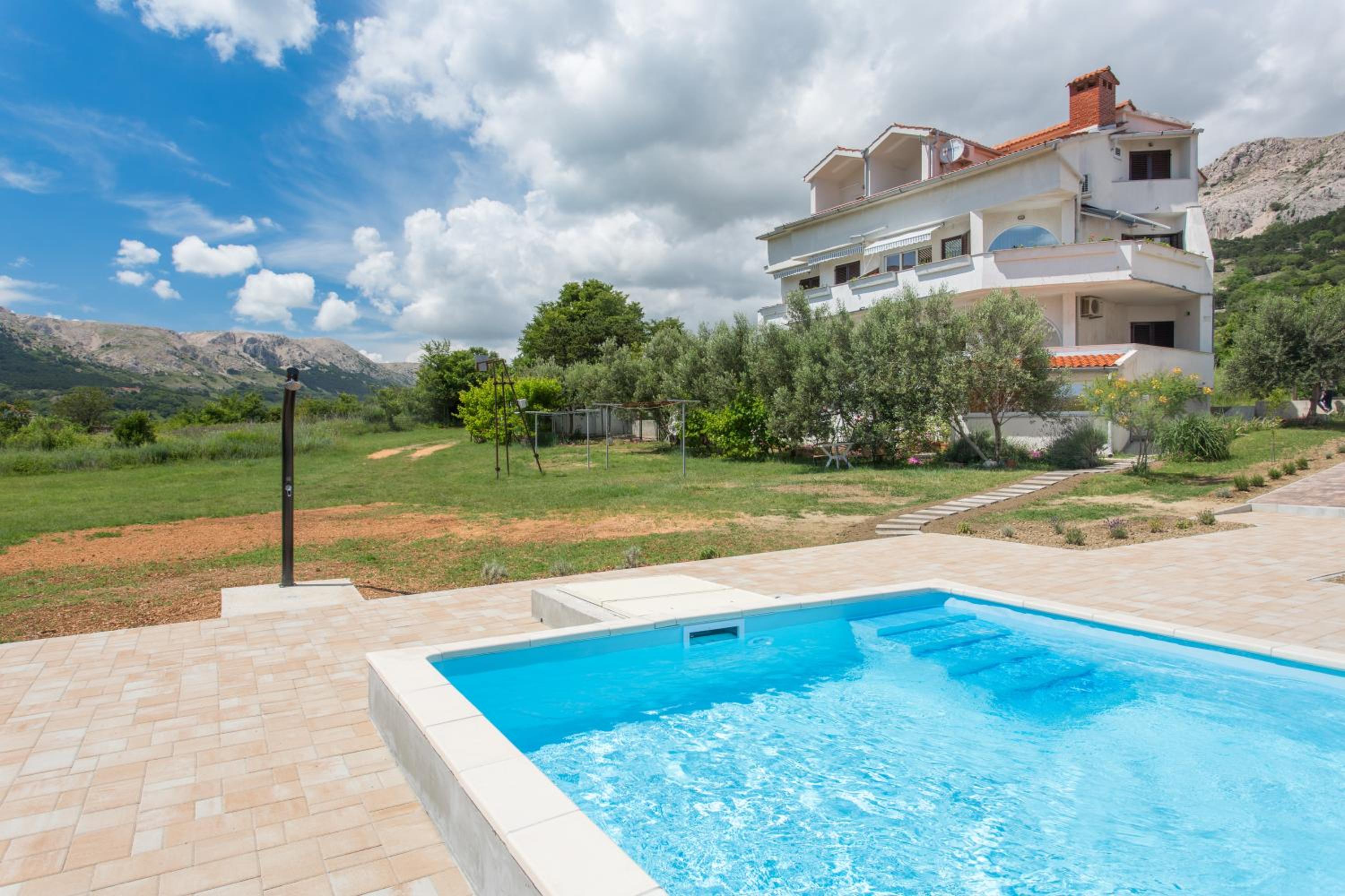 Apartments Lucija 2