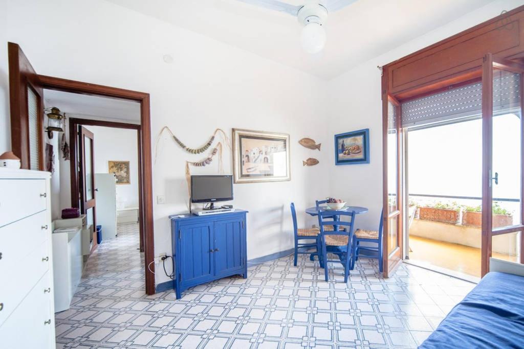 ISCHIA - PANORAMIC APARTMENT ON THE SEA photo 5