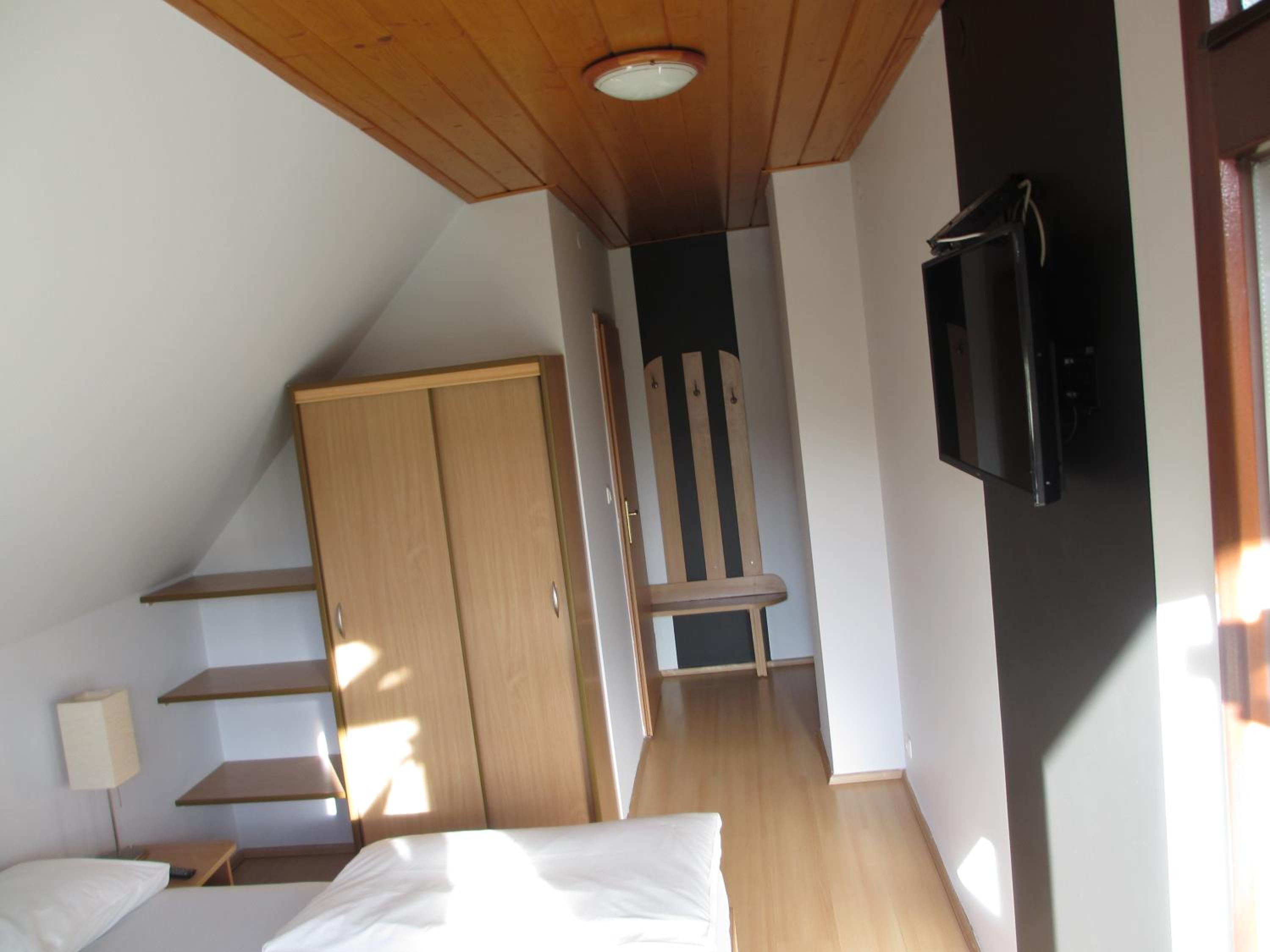 Photo 43