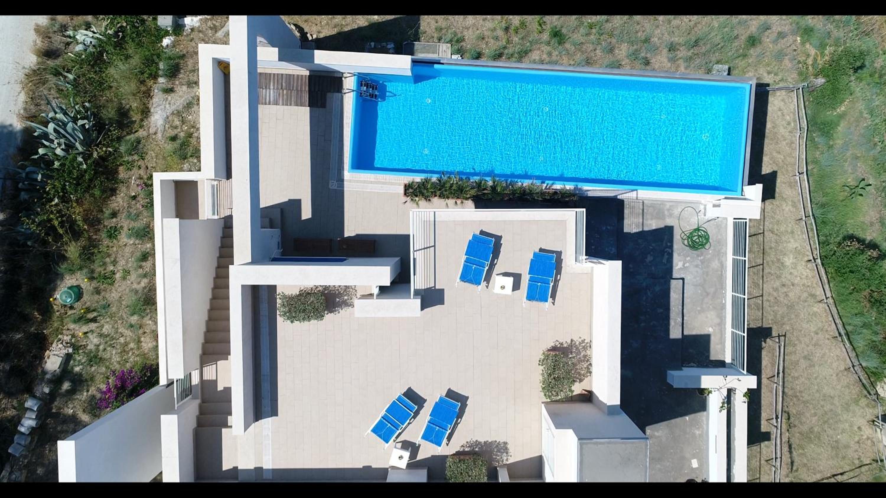 B&B Blu Infinito