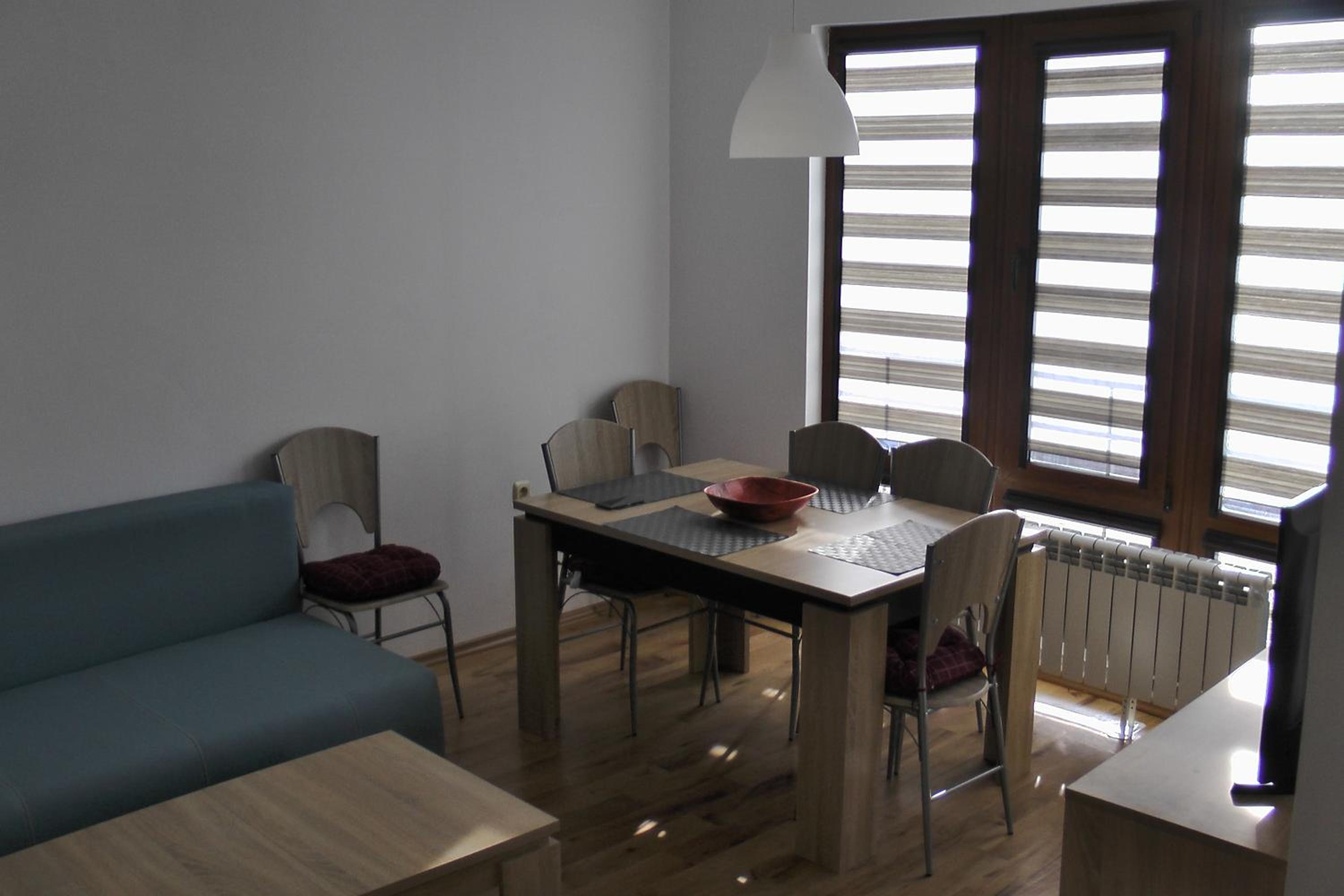 TOP CENTER , MODERN AND QUIET APARTMENT