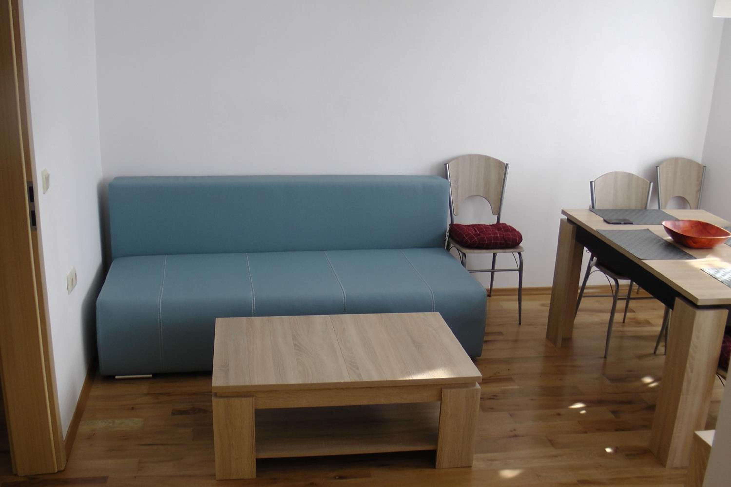TOP CENTER , MODERN AND QUIET APARTMENT