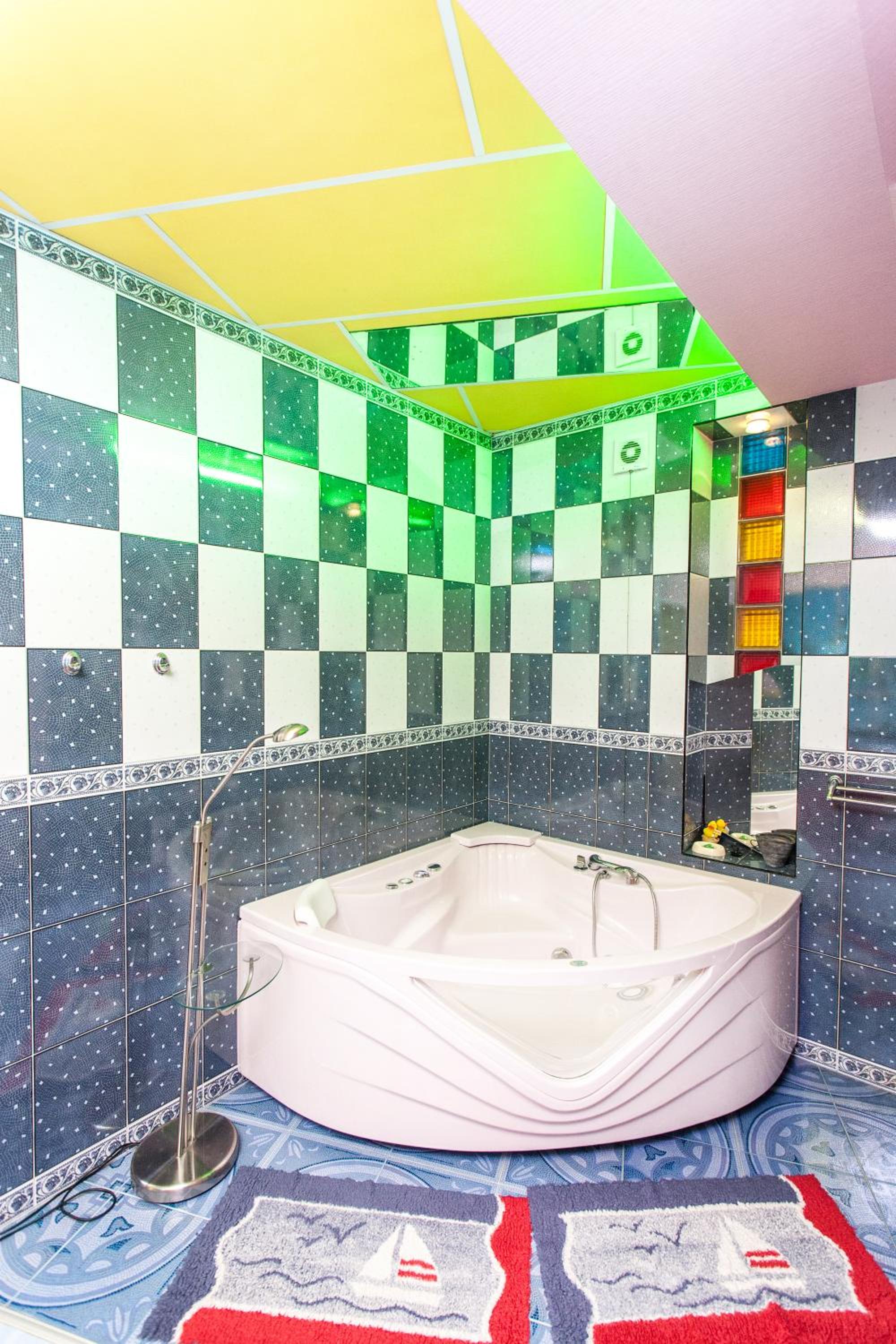 Apartment with jacuzzi in Old Town