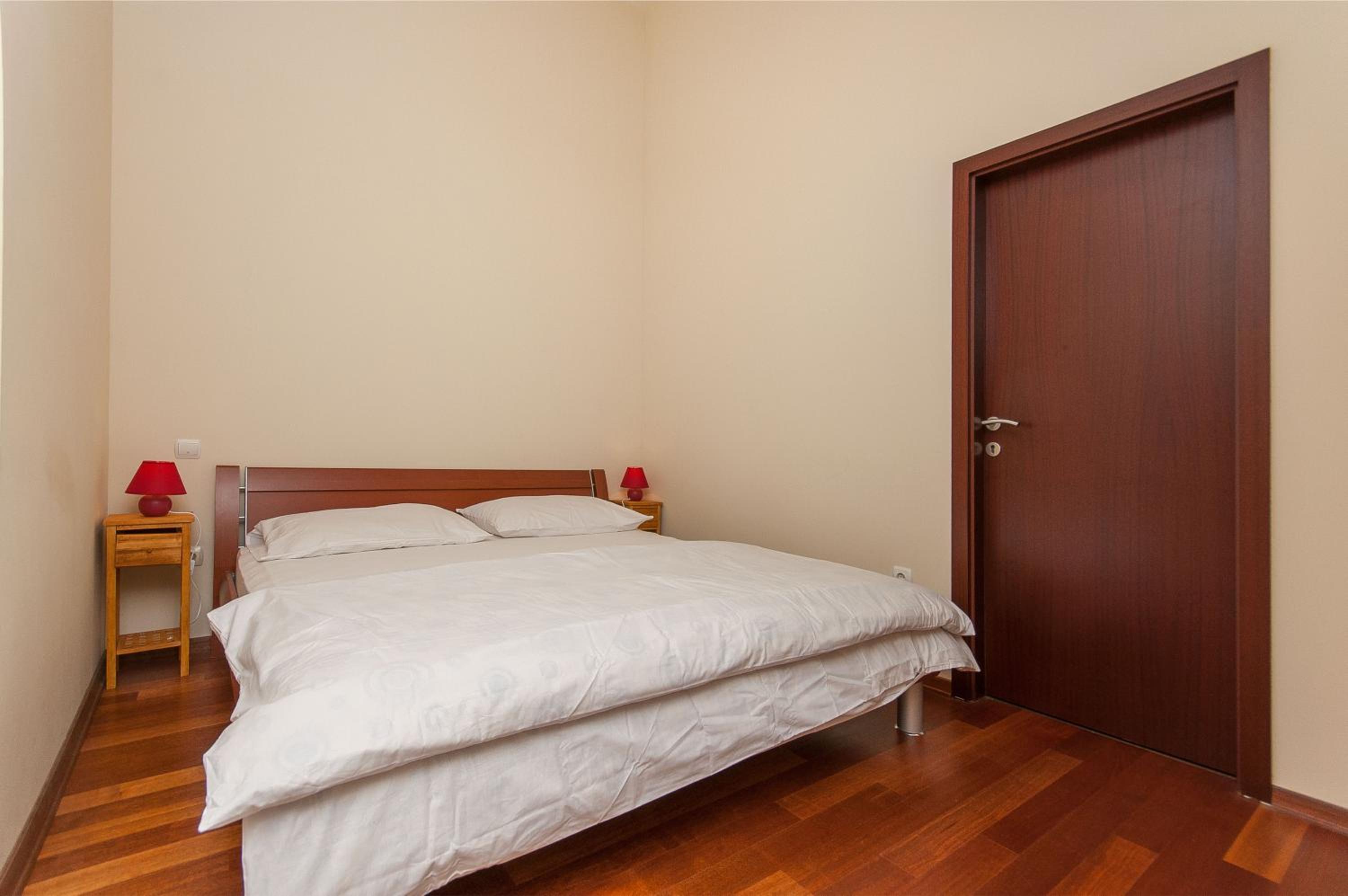 Modern new flat next to river Cetina