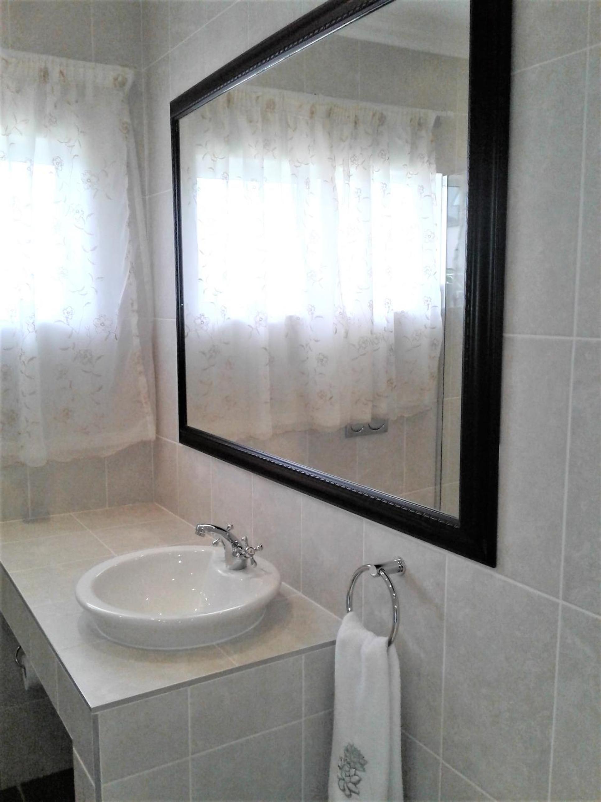 Rostalyn Guesthouse
