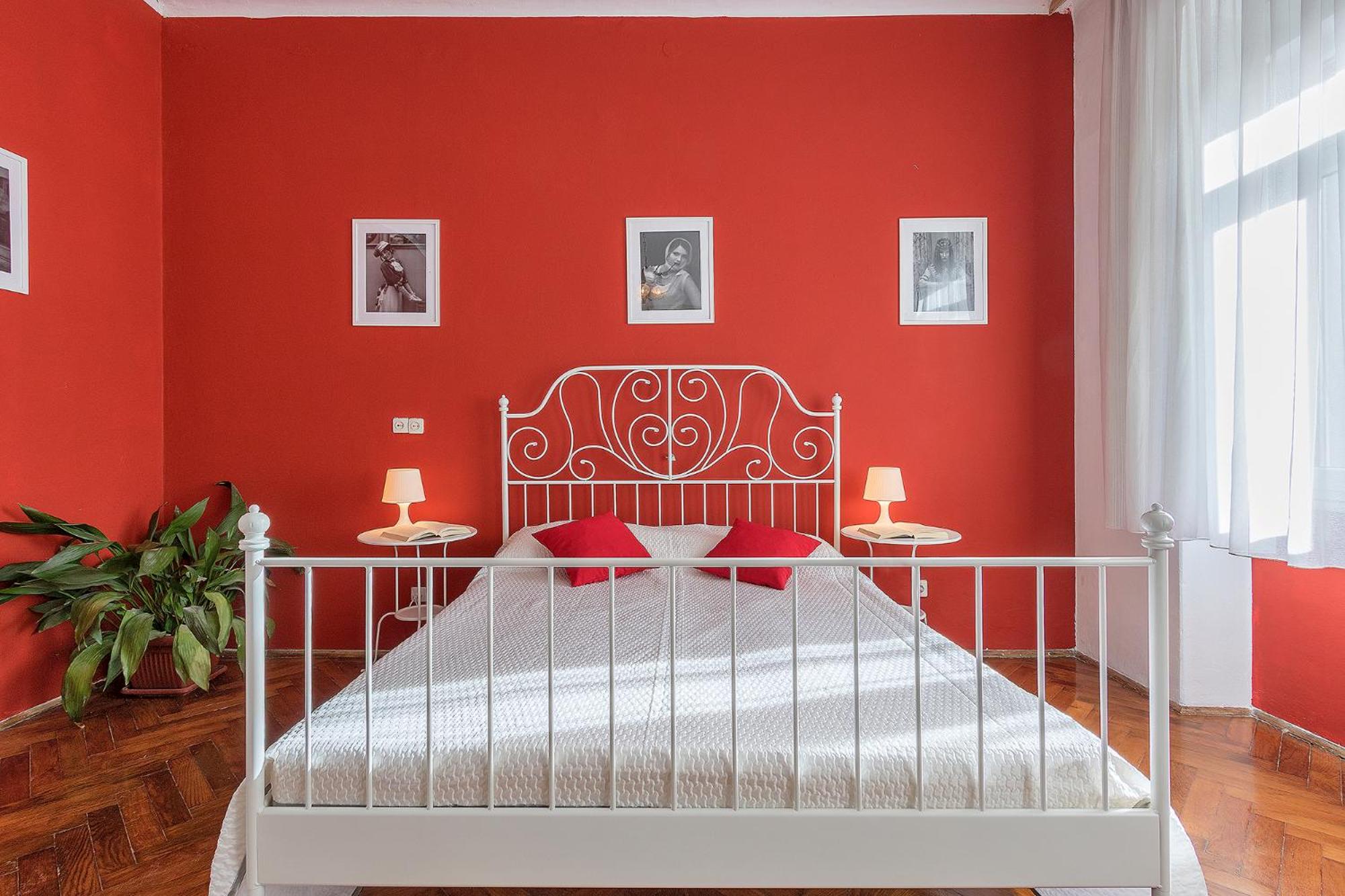 Pula city center big apartment with private parking view 4