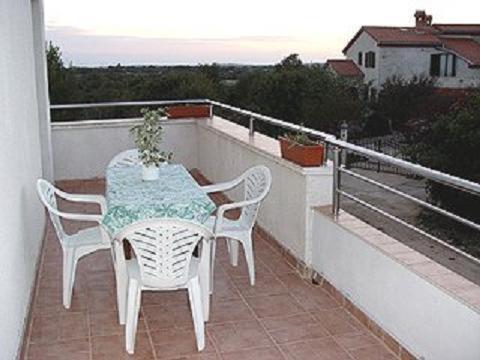 Apartments Angela Ližnjan