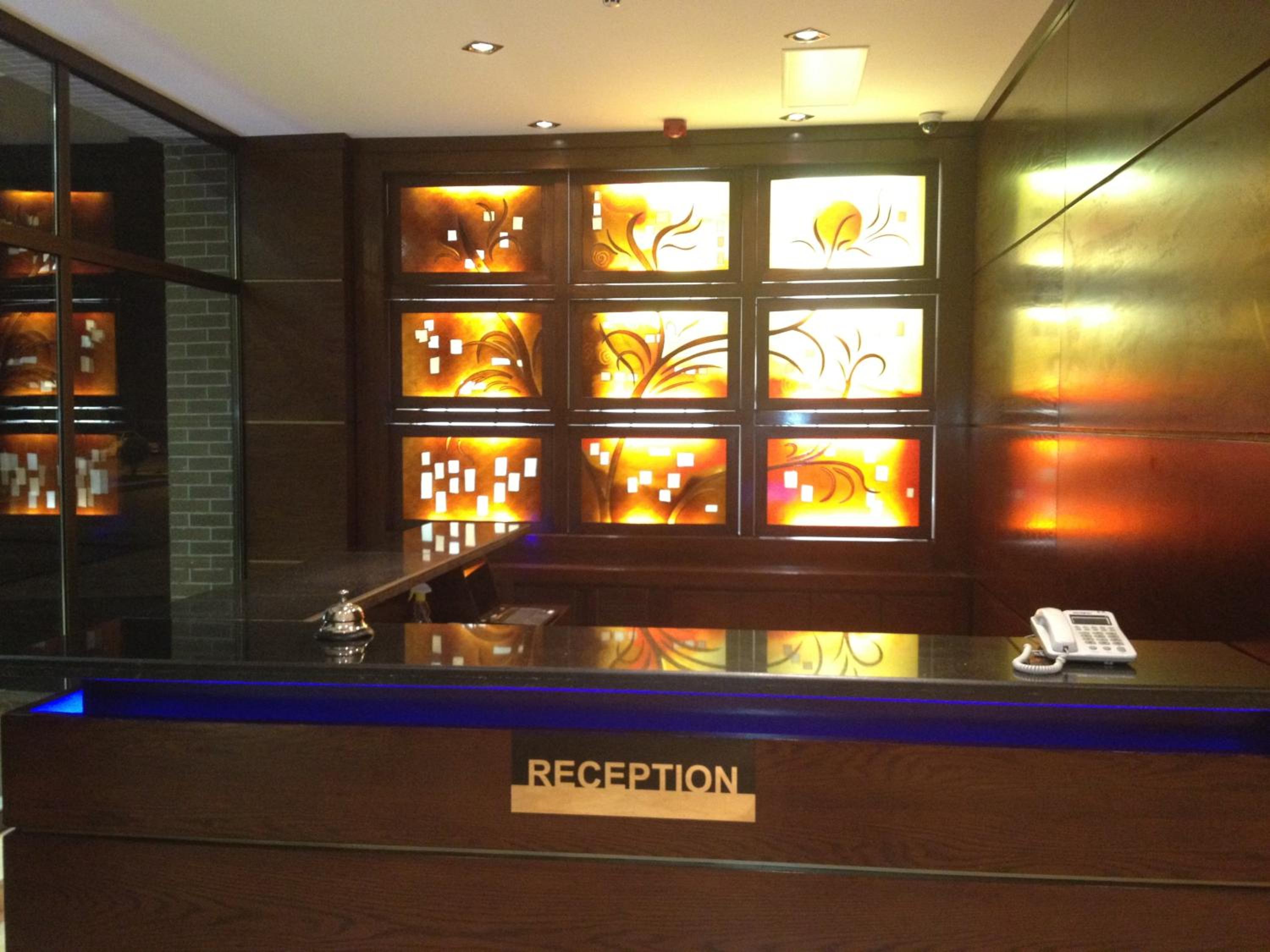 Lobby & Reception