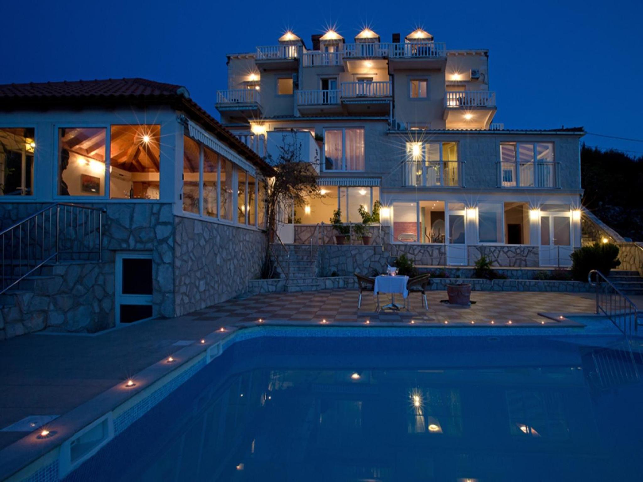 Apartments Carol Royal