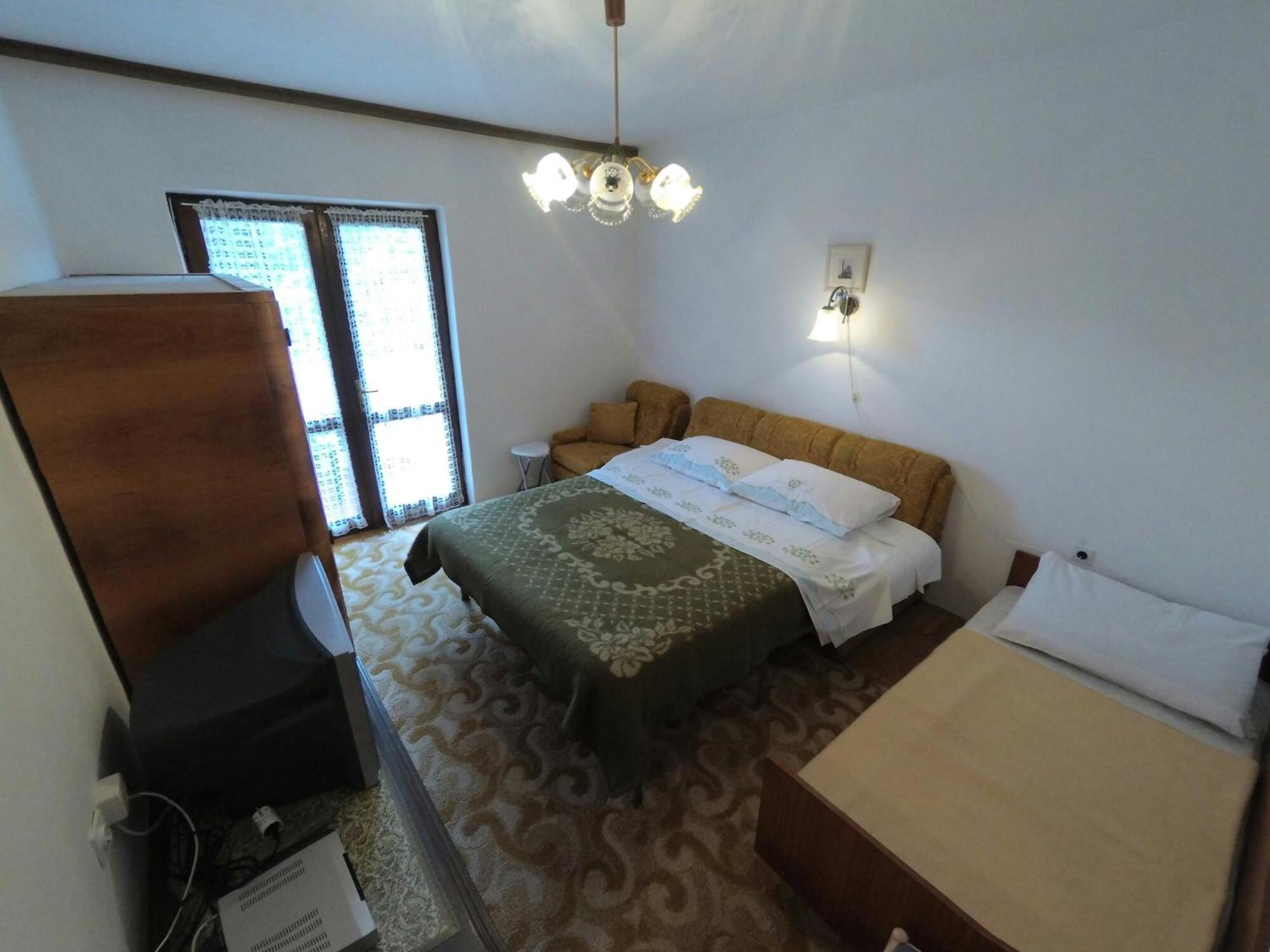 Photo 42