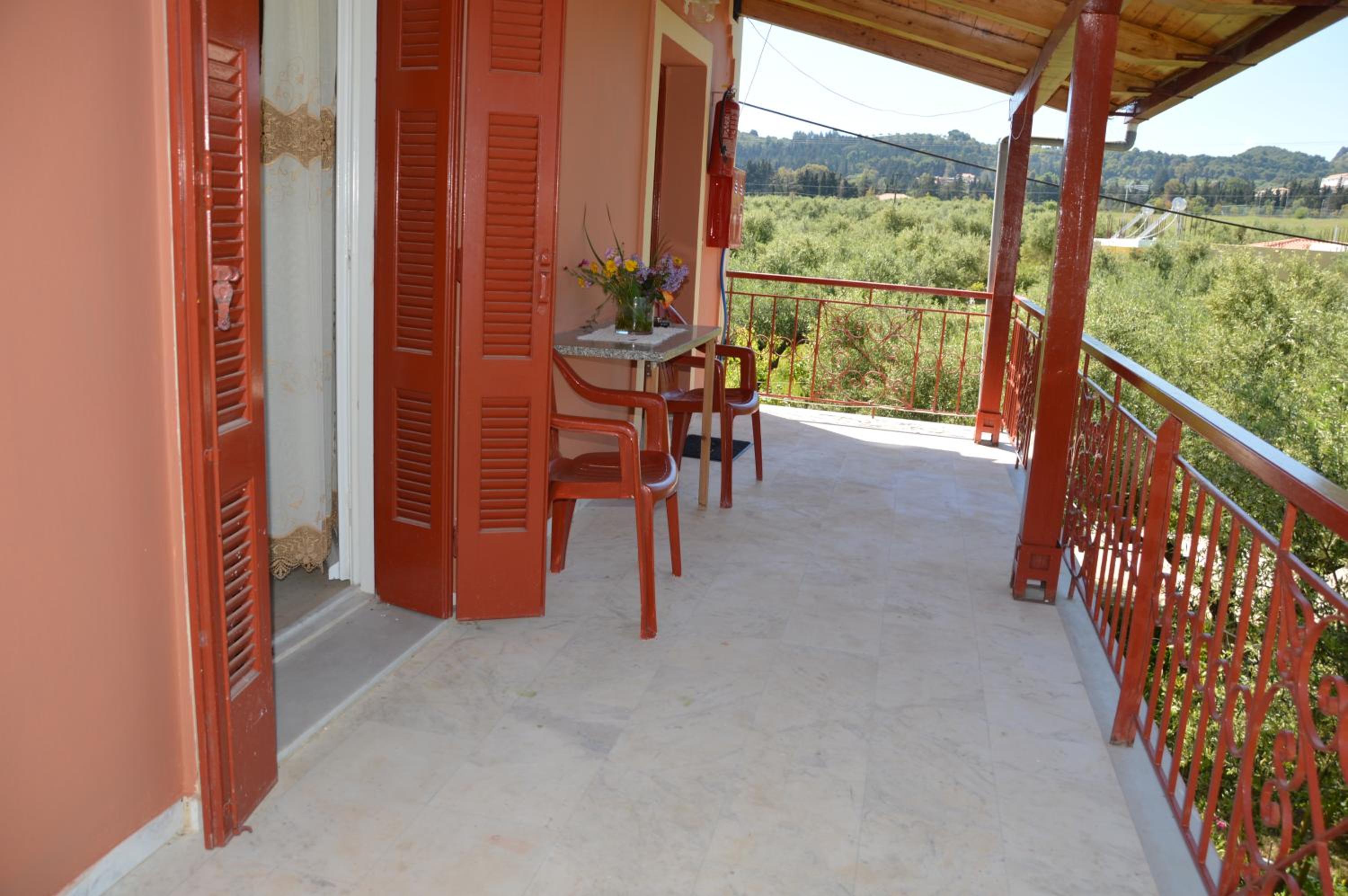 Anemona Apartments and Studios