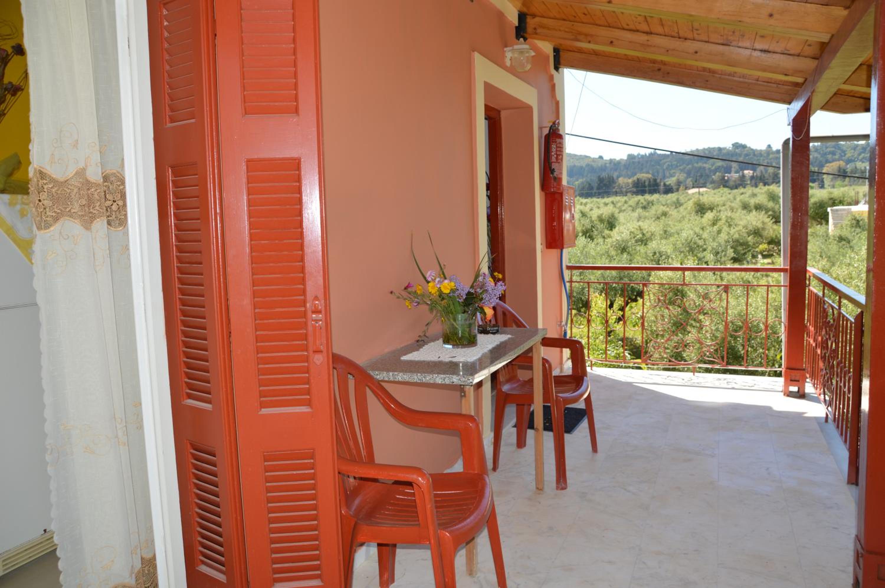 Anemona Apartments and Studios