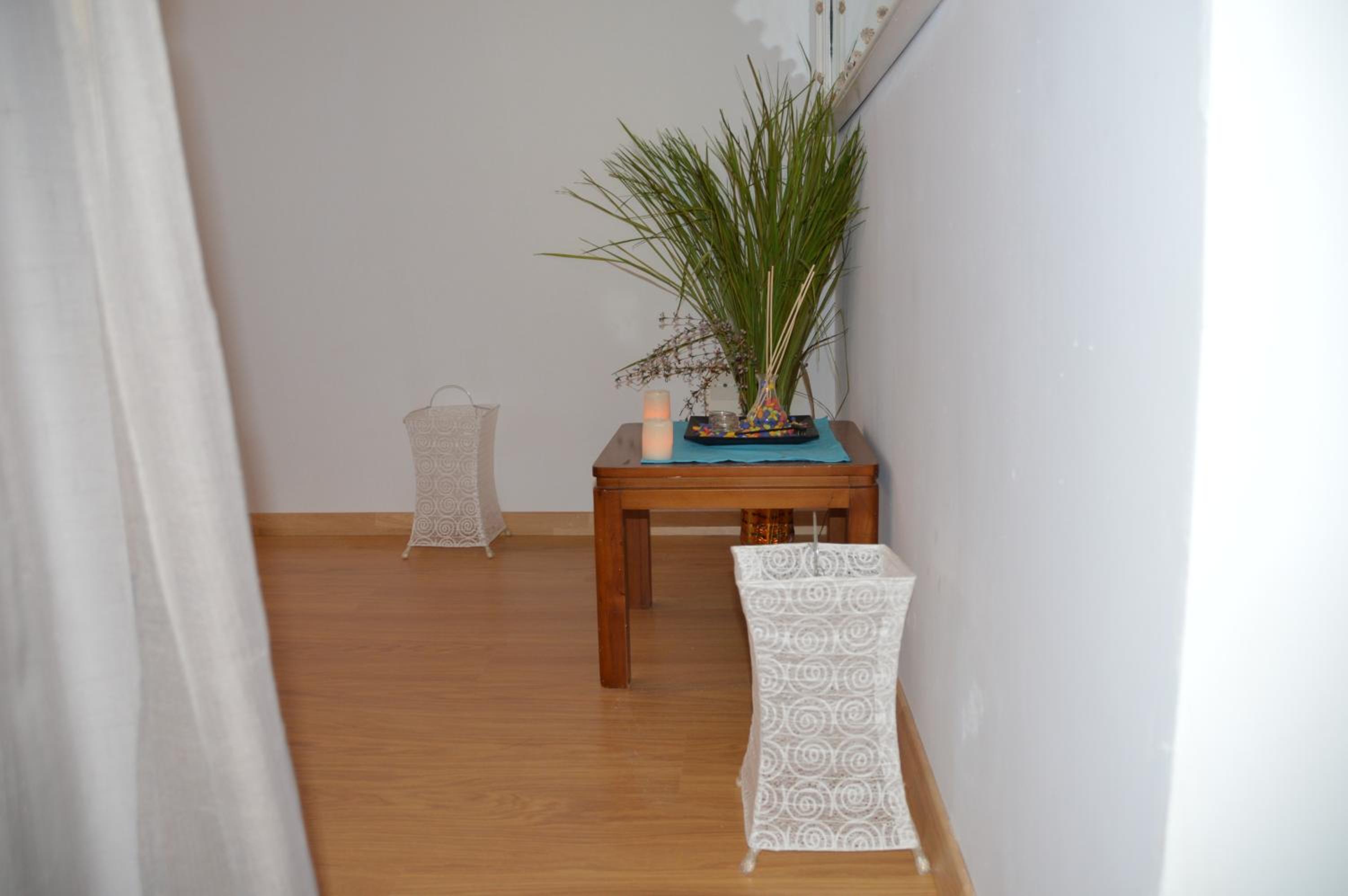 Anemona Apartments and Studios