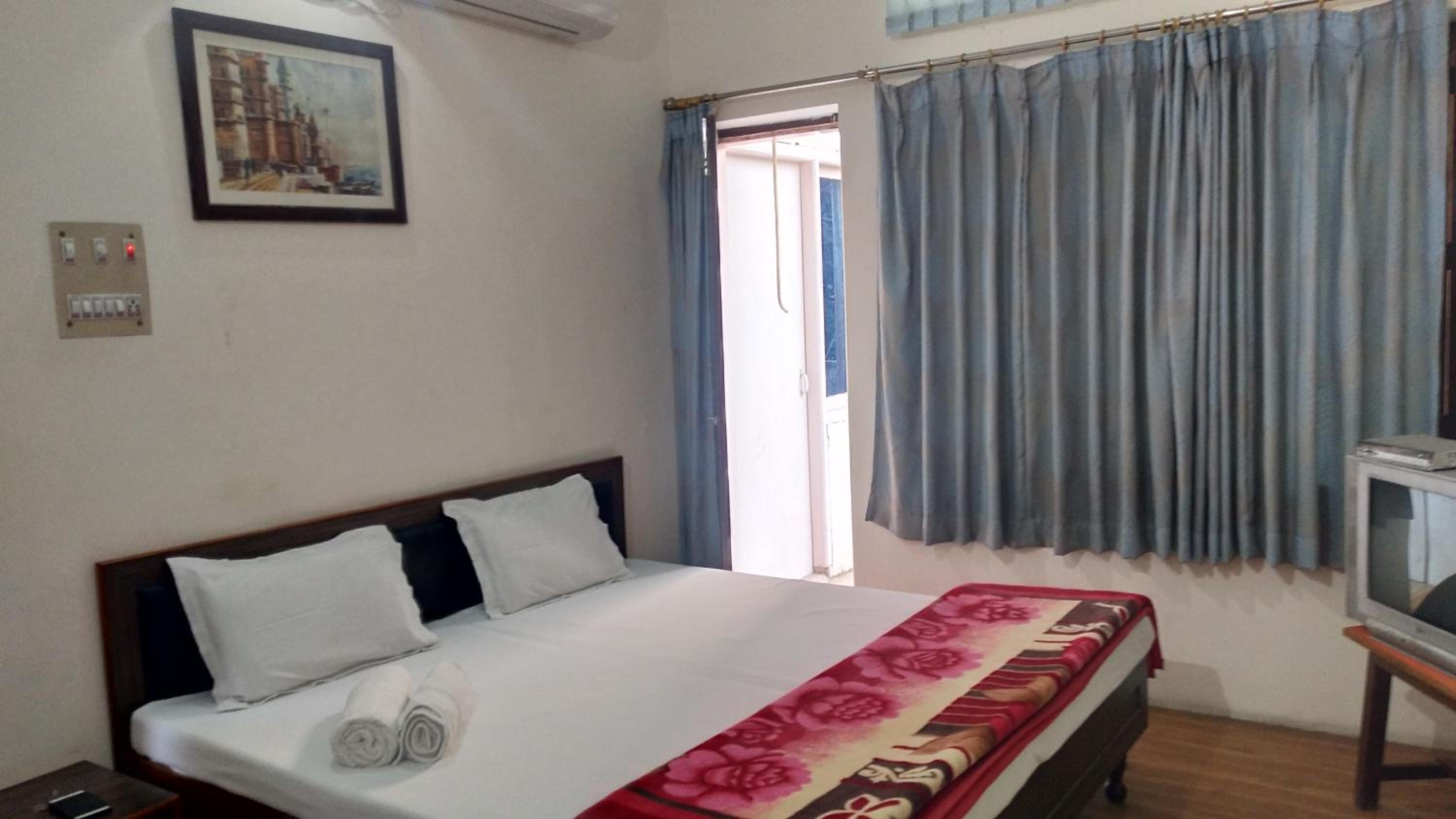 Ishan Paying Guest House