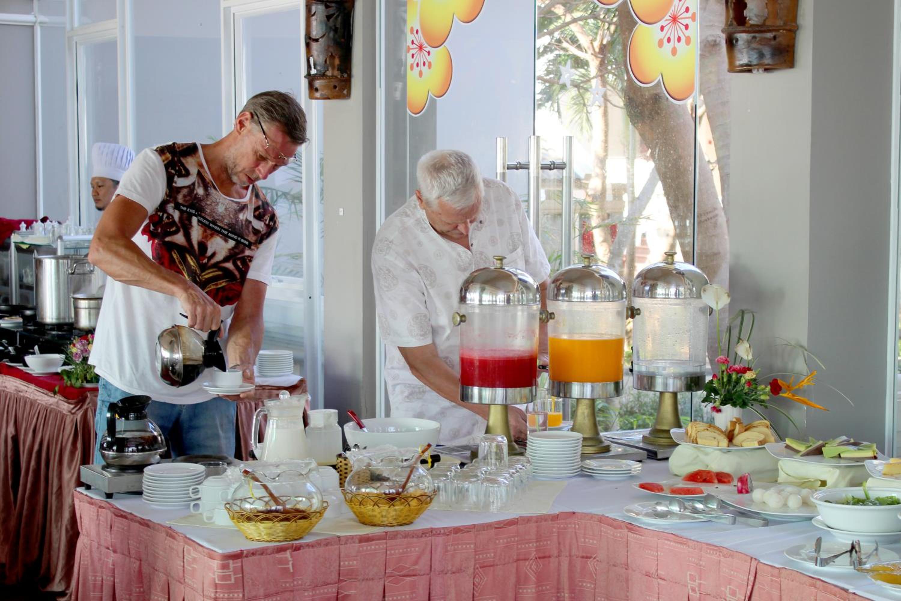 breakfast buffet