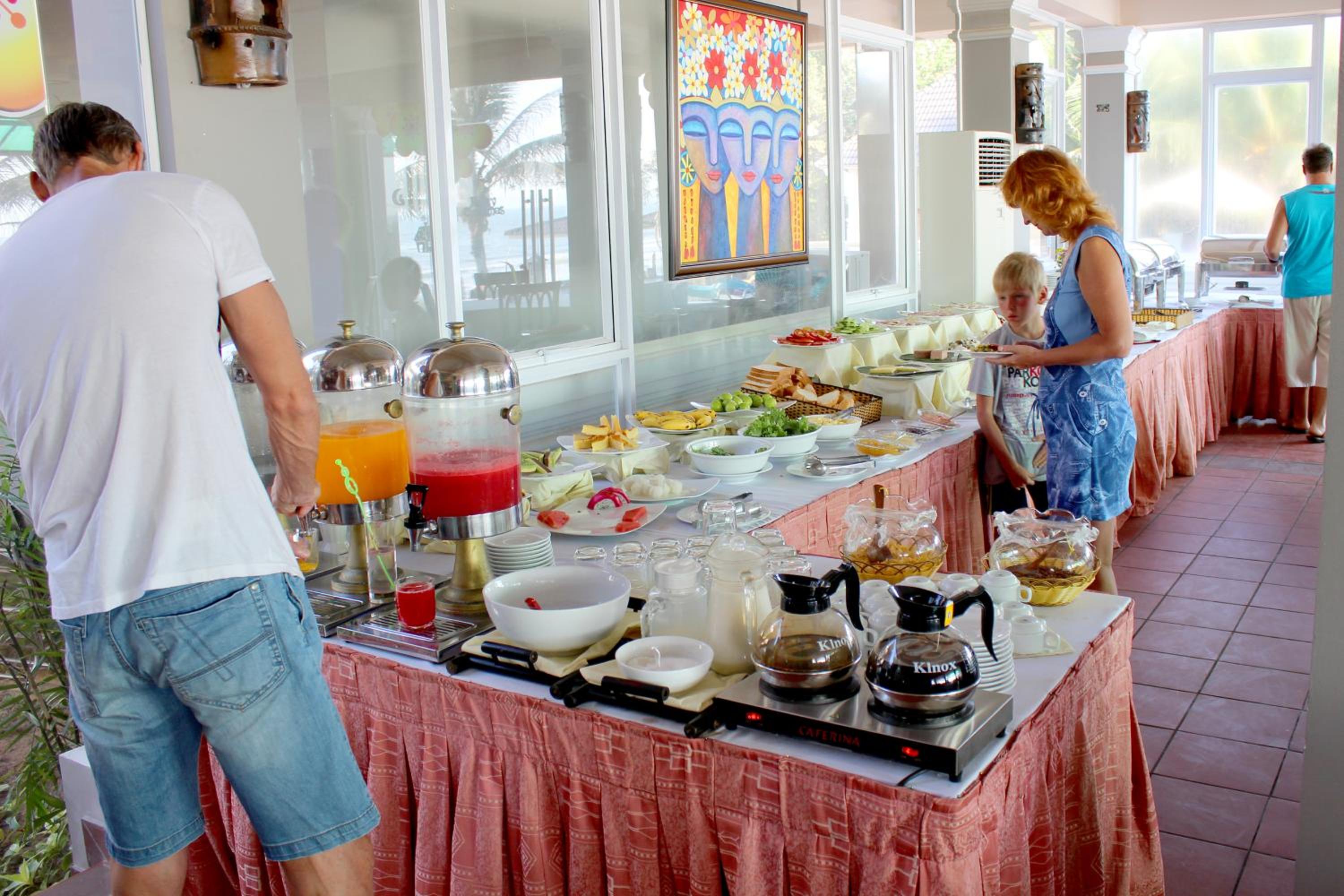 breakfast buffet