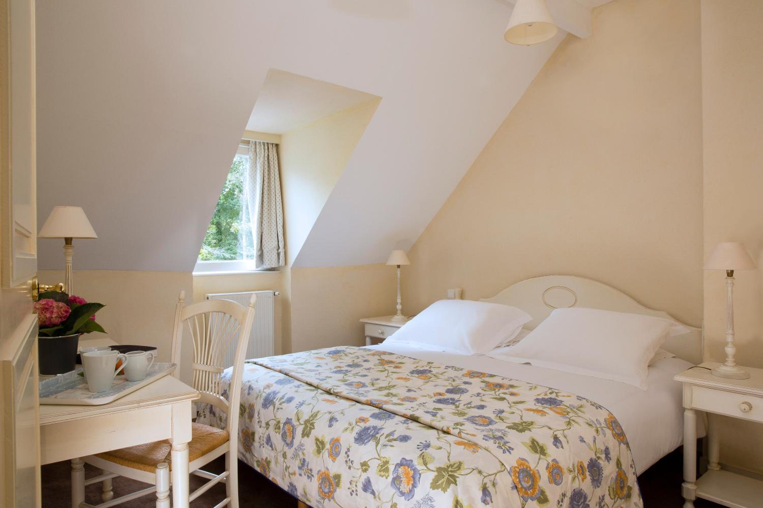 Cottages De La Bretesche view 2