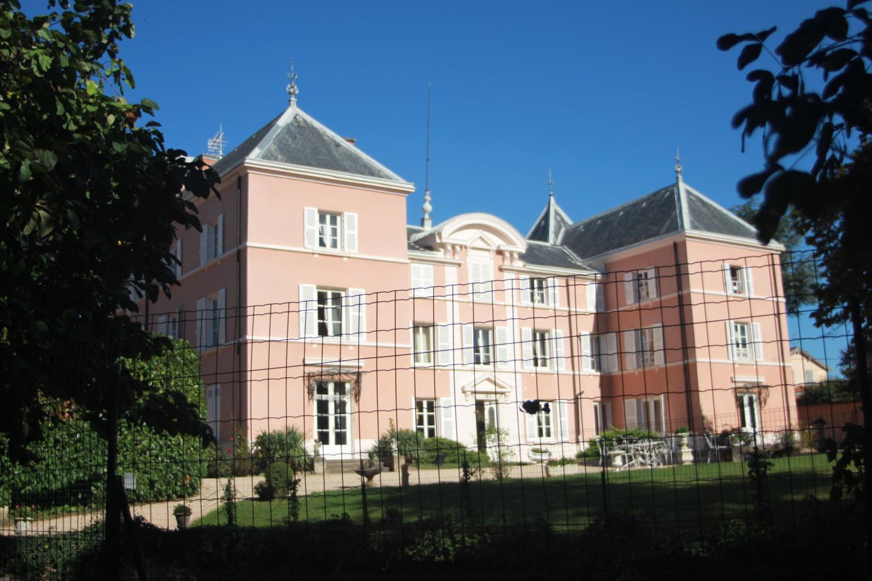 Photo 10