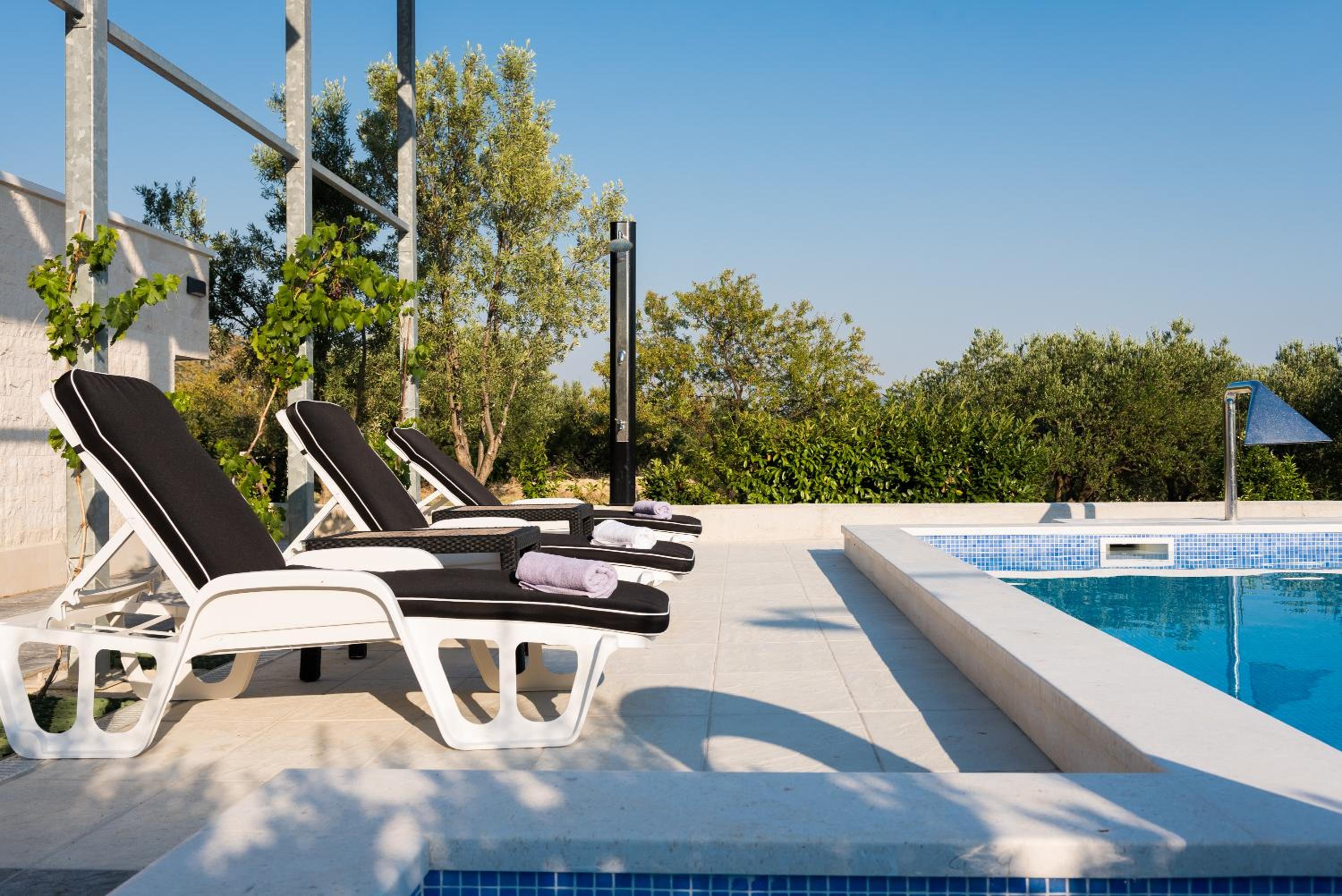 Villa Solitude view 5