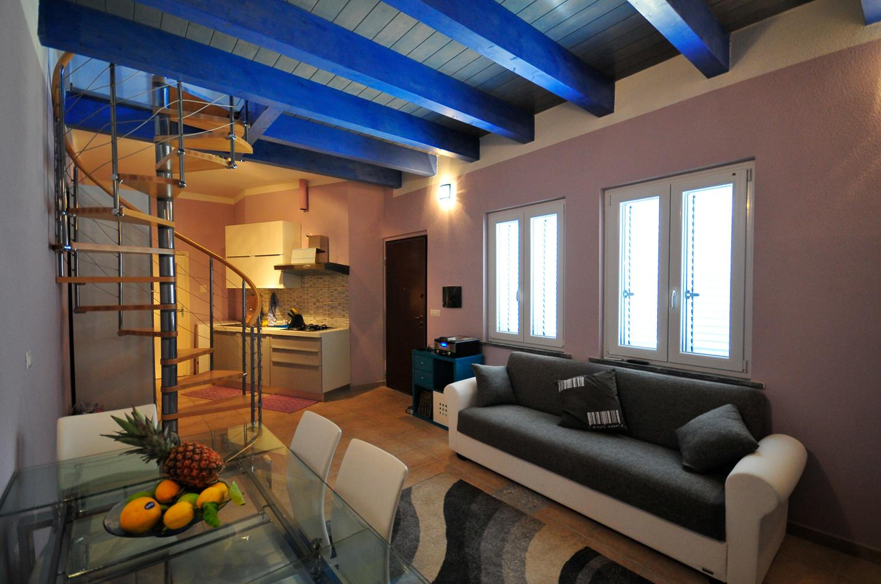 Blue House photo 5