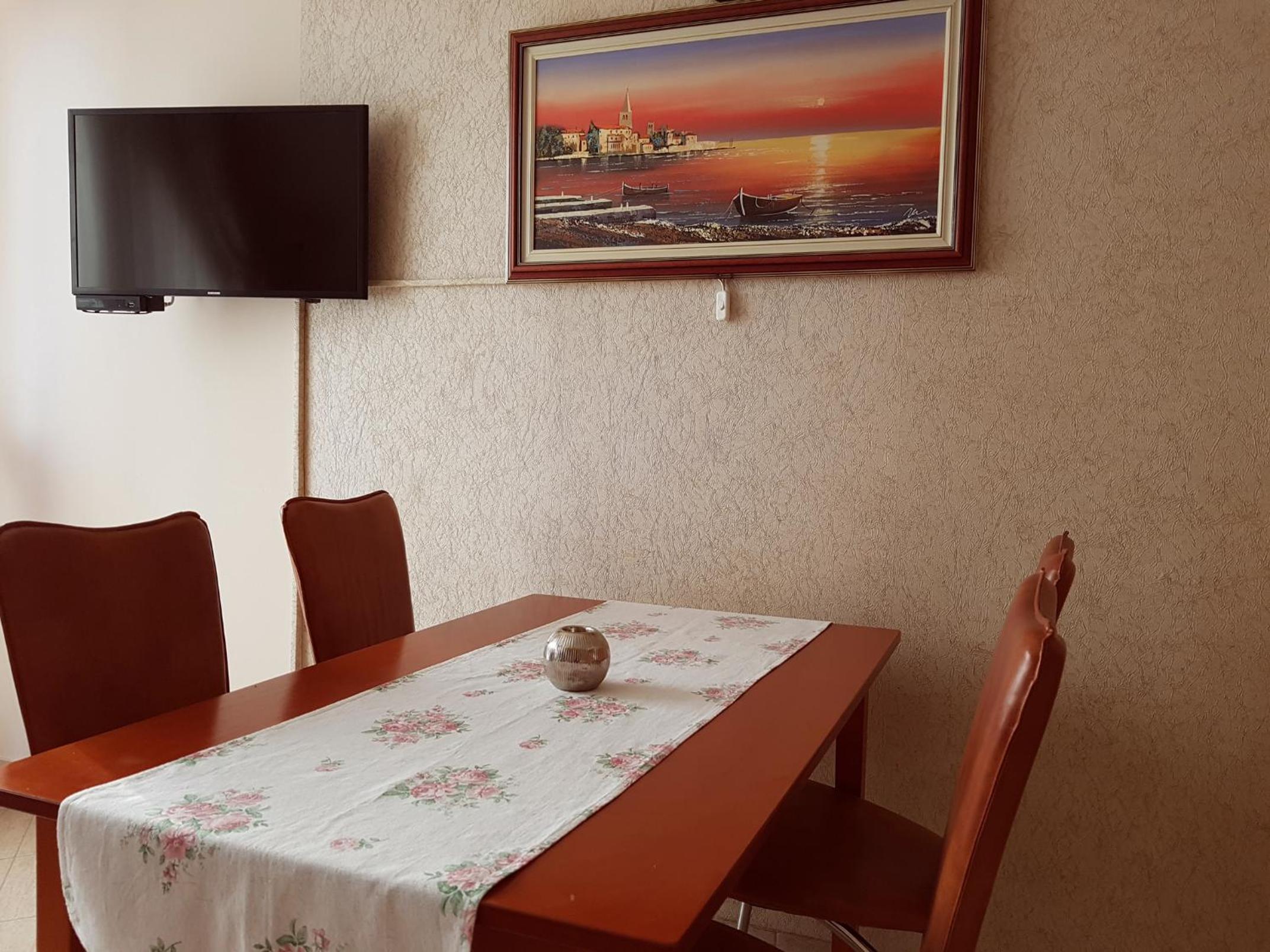 Lola Apartman