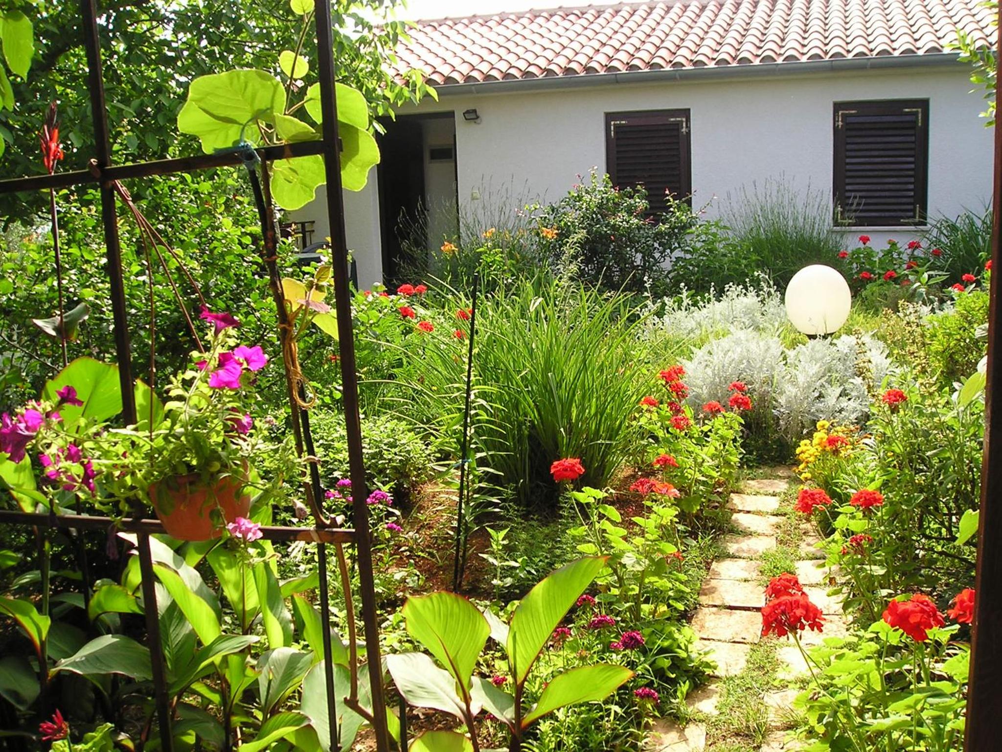 Lavanda Vacation Home. view 4