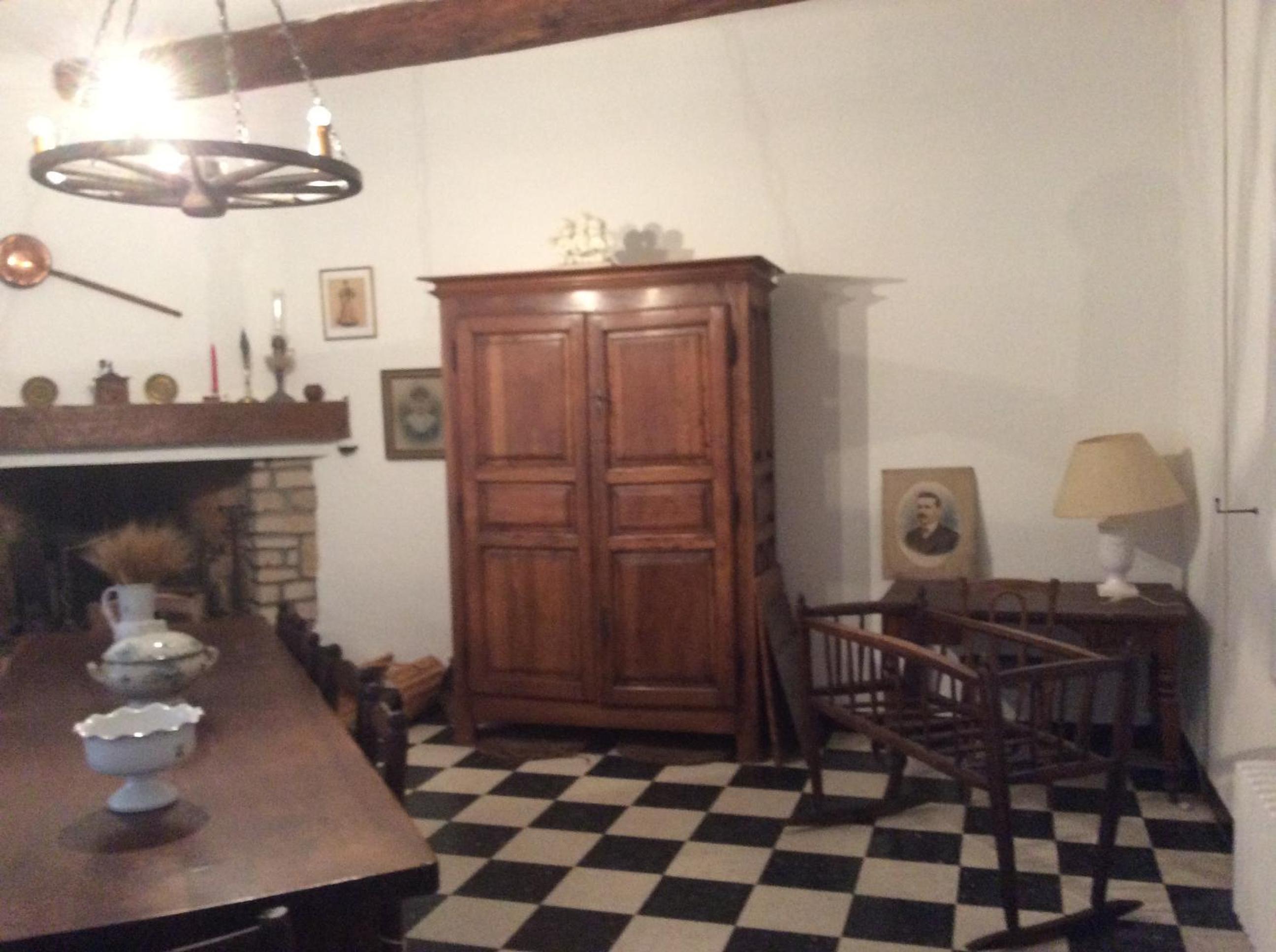Photo 19