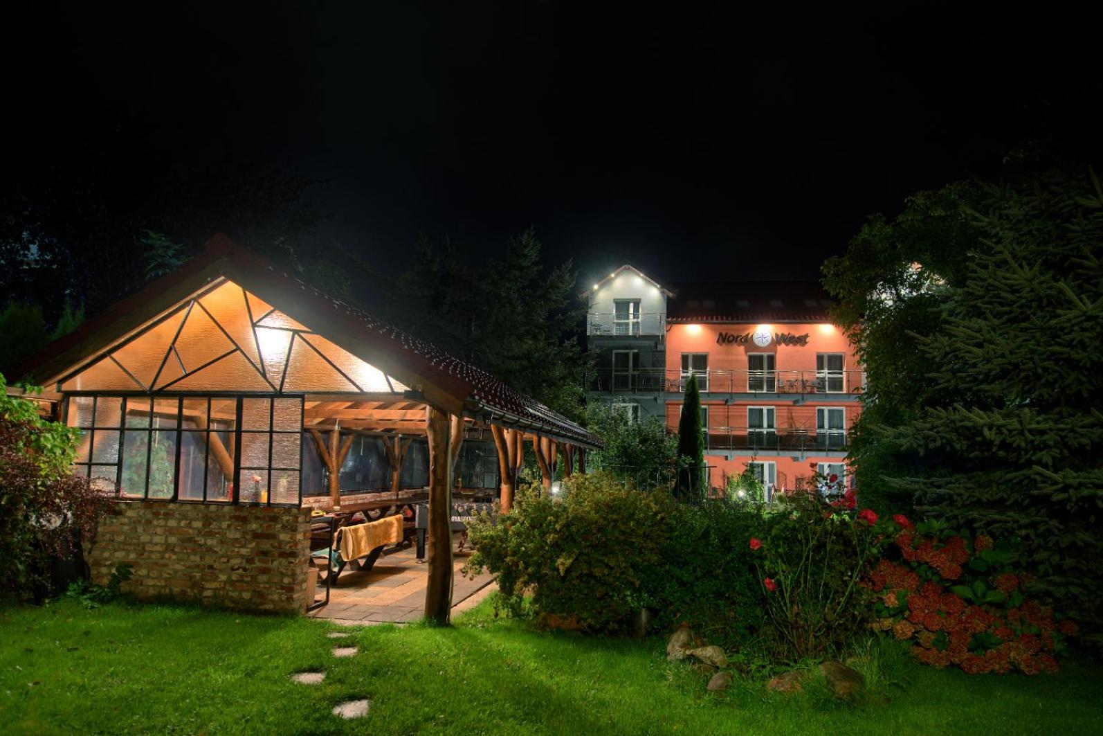 Nord-West i restauracja Tawerna Kubryk