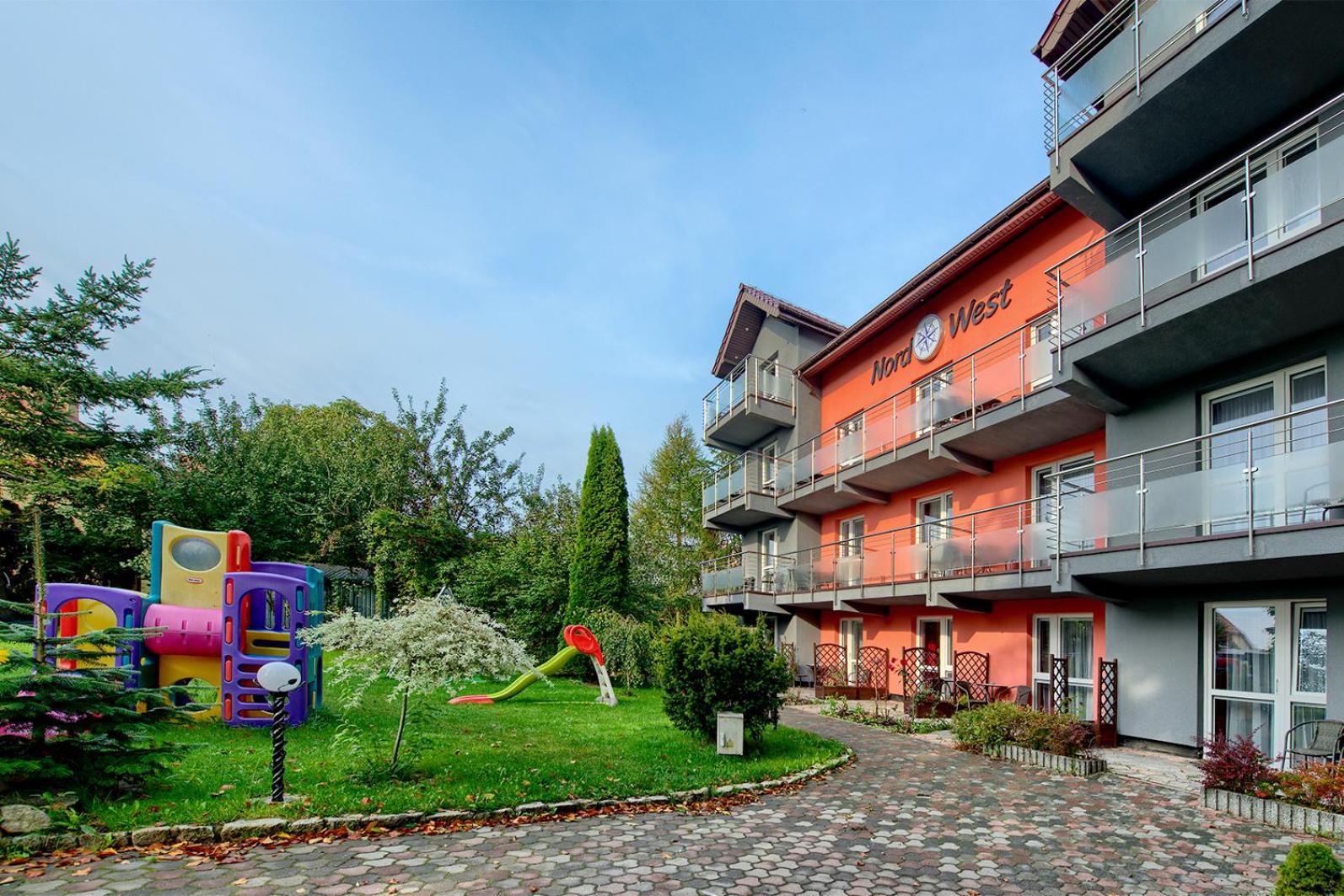 Nord-West i restauracja Tawerna Kubryk