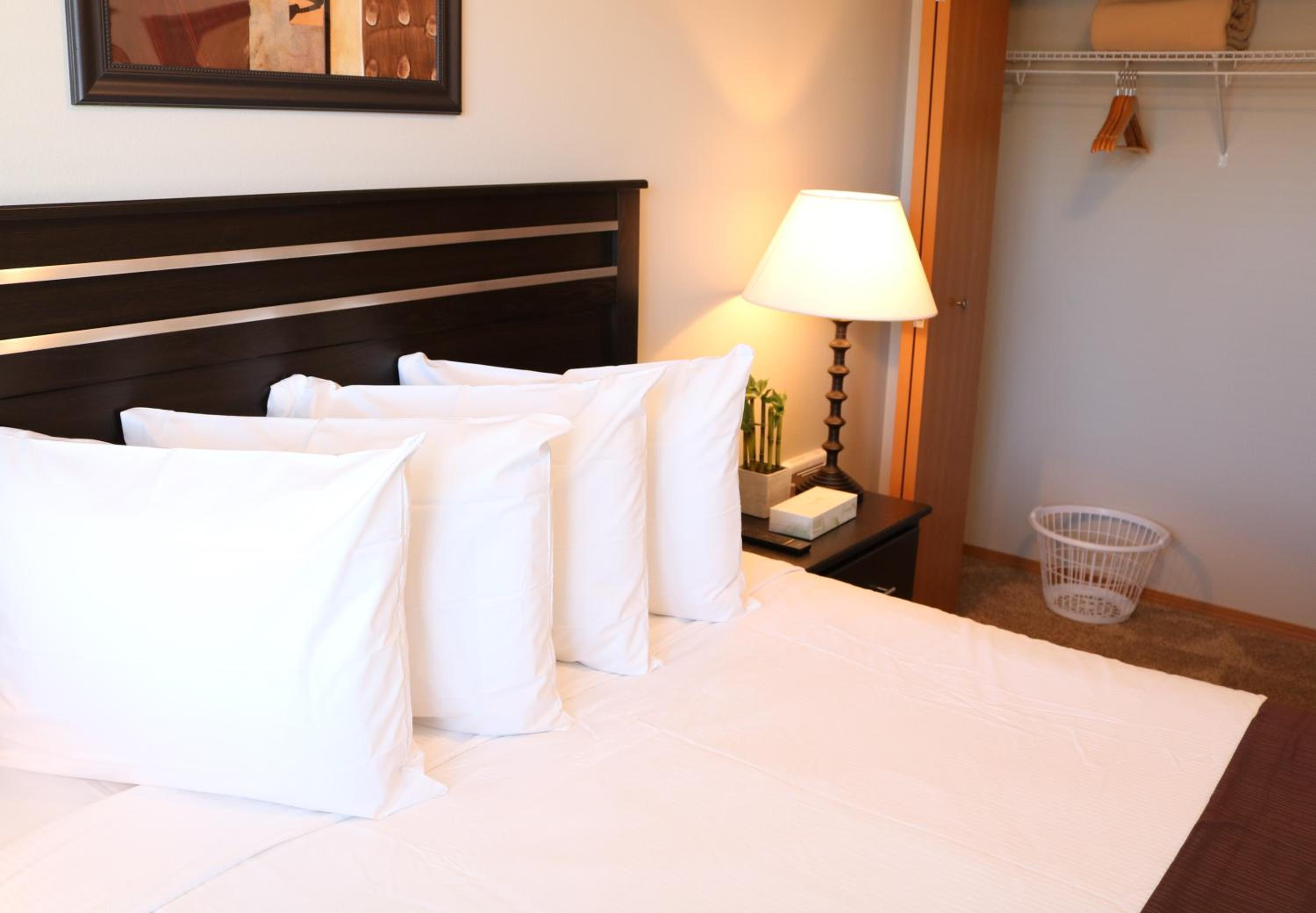 Autumn Leaf Suites