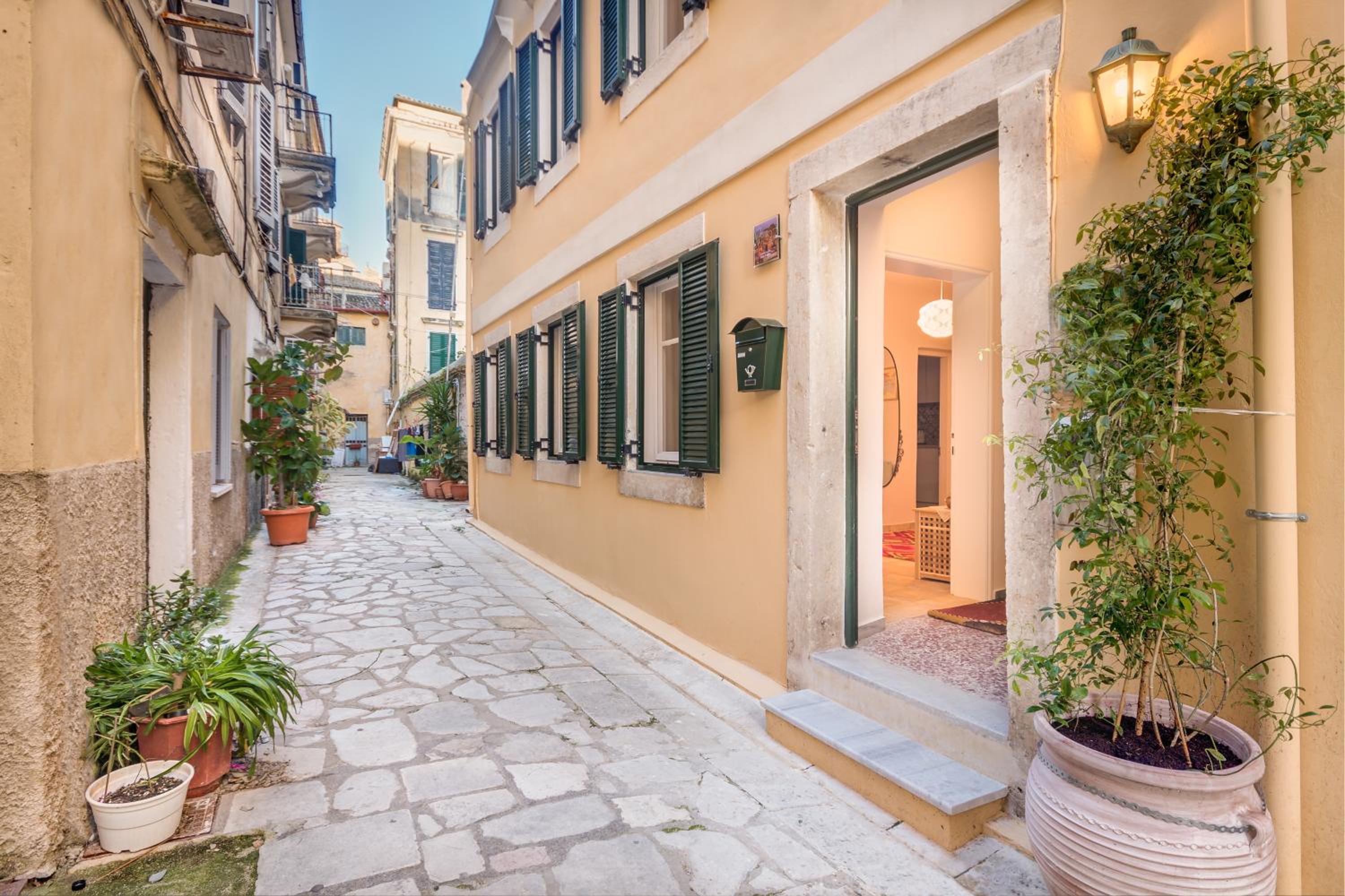 Venetian Suites 27