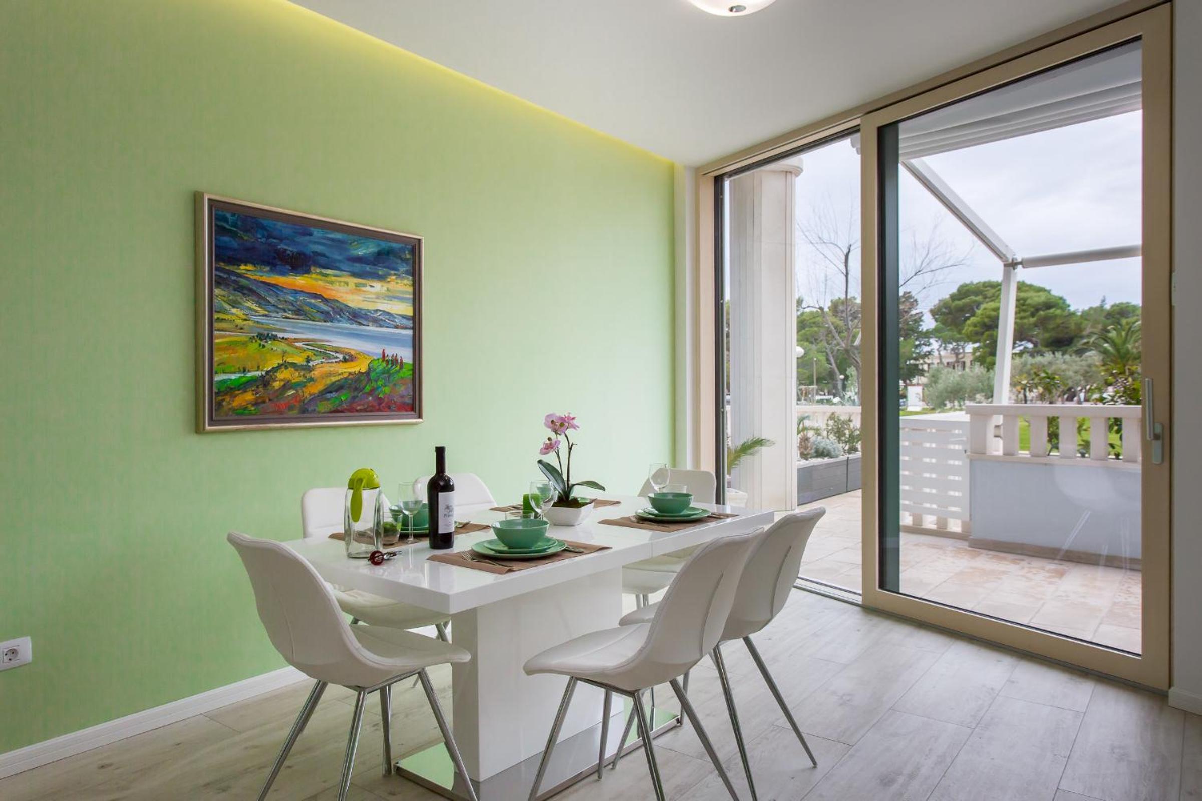 Apartments Makarska Beach view 4