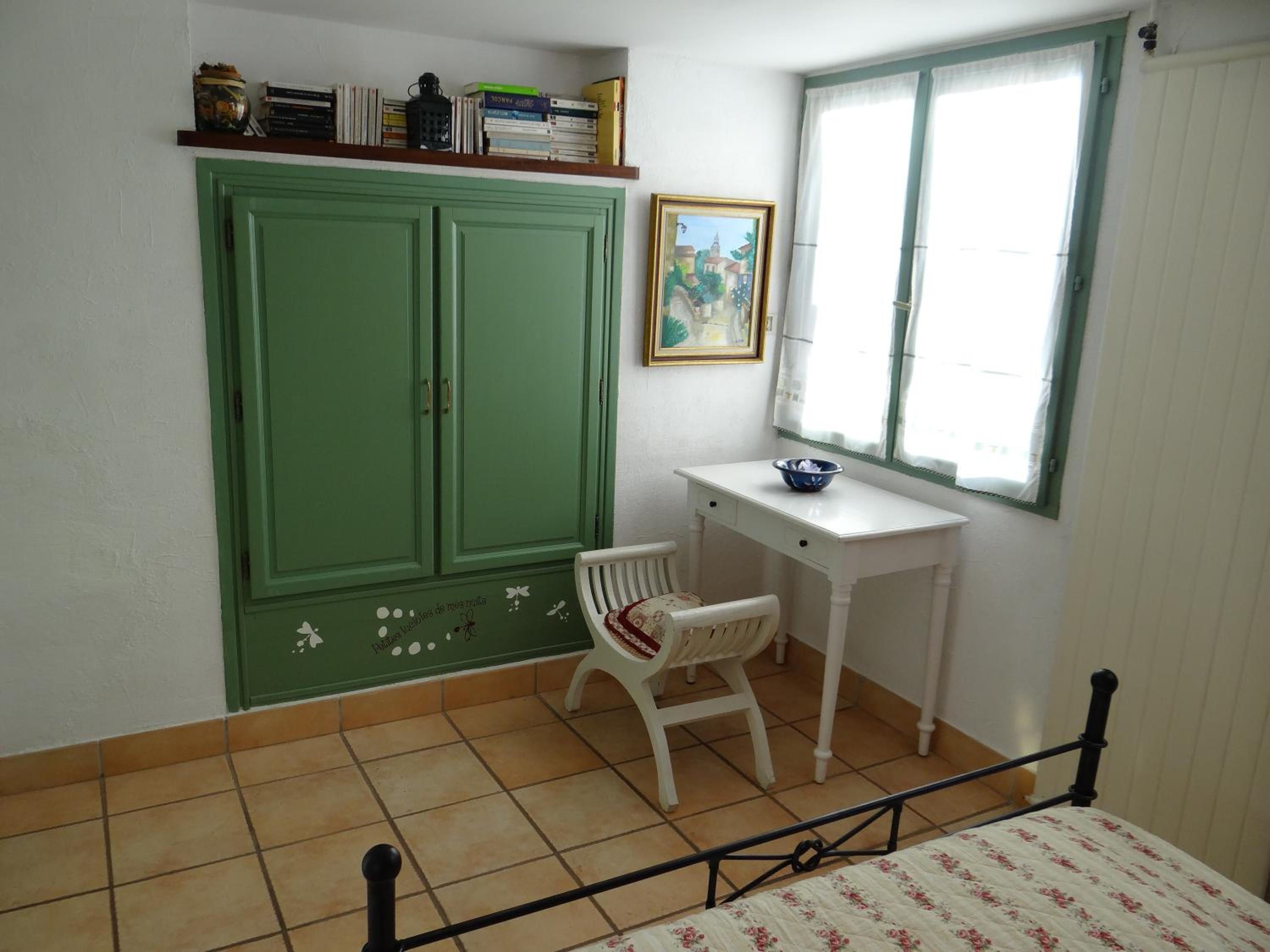Photo 10