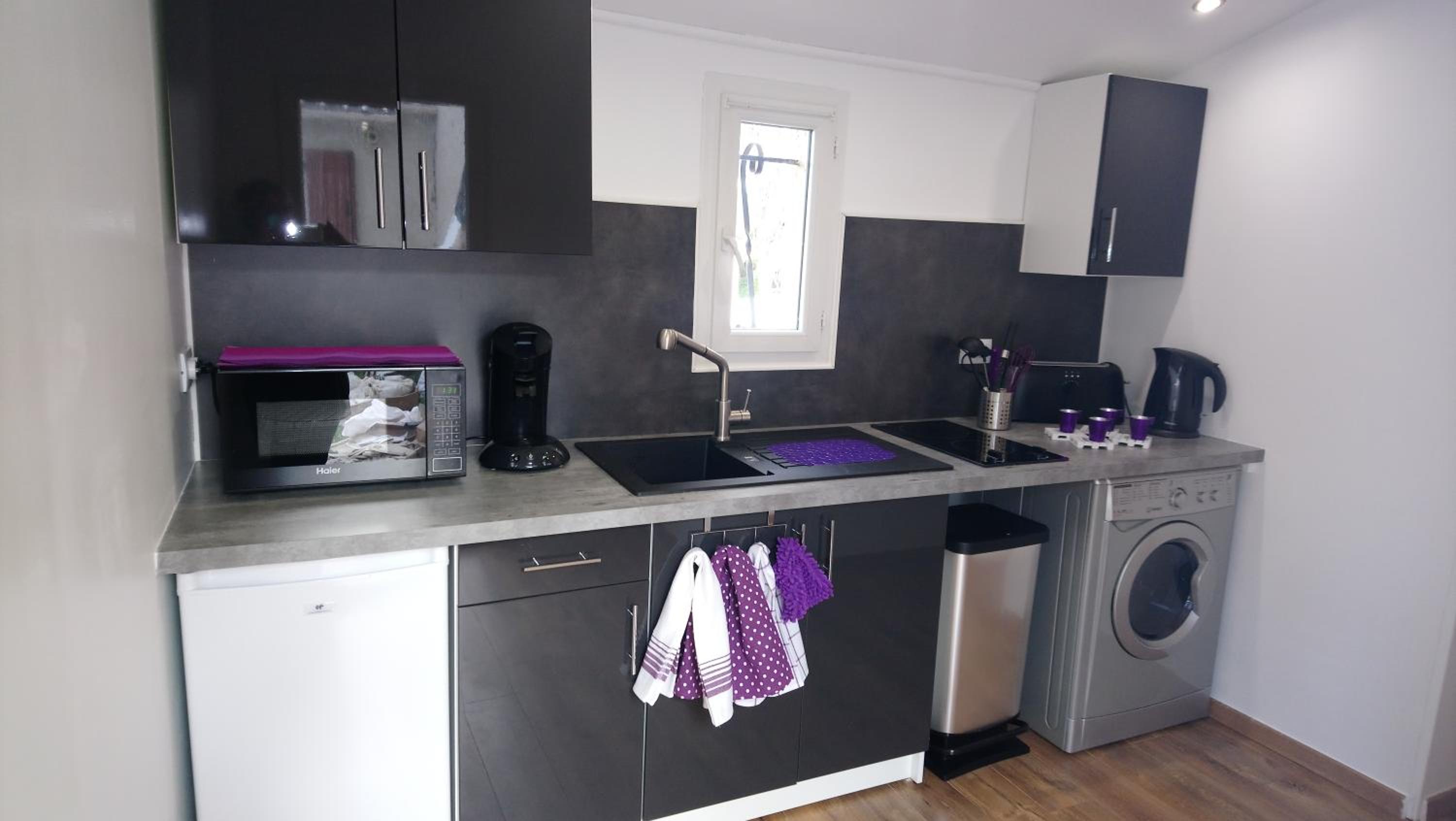 appartements dans villa privée avec piscine, jardin, parking clos, wifi, climatisation