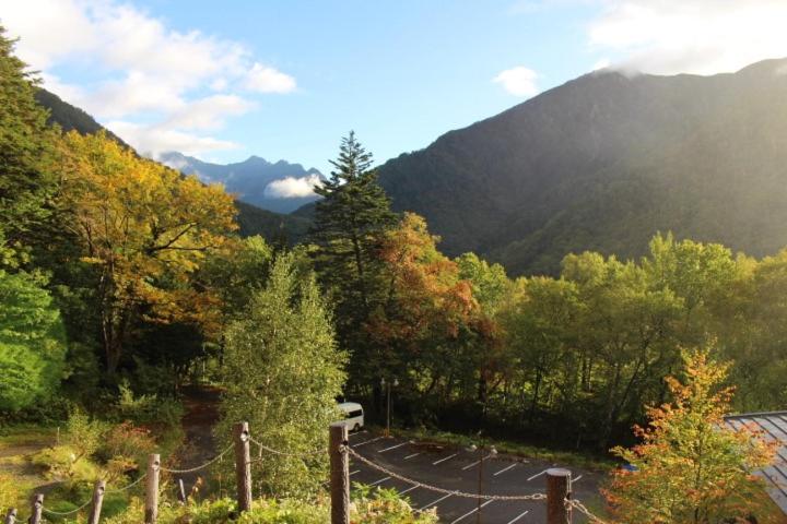 Nakanoyu Onsen Ryokan
