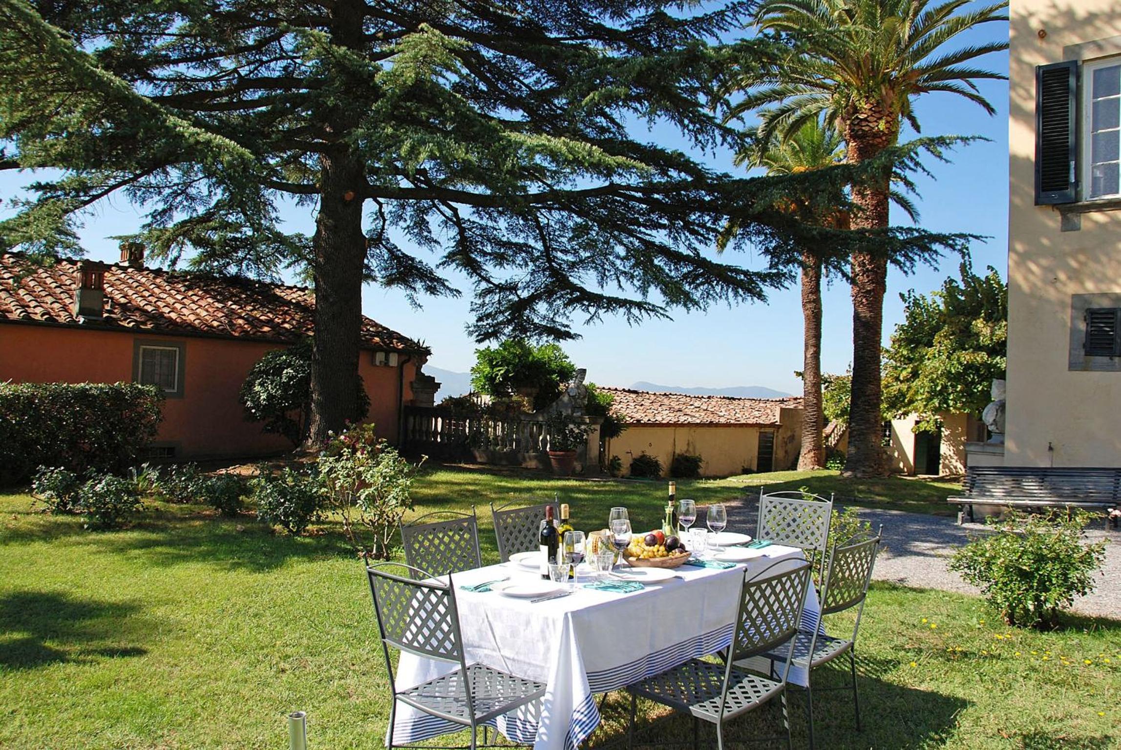 Villa Fubbiano view 3