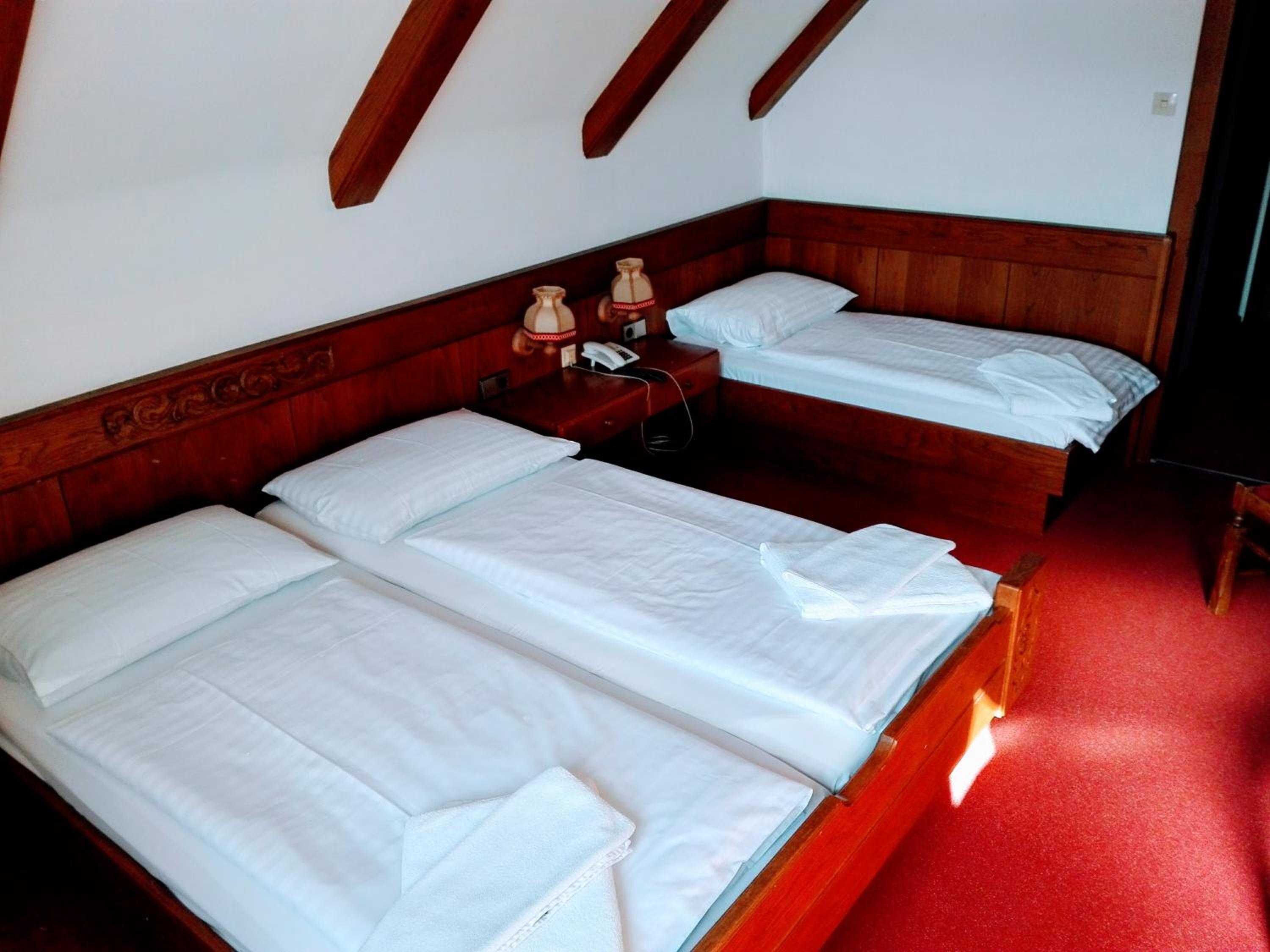 Mosers Pension