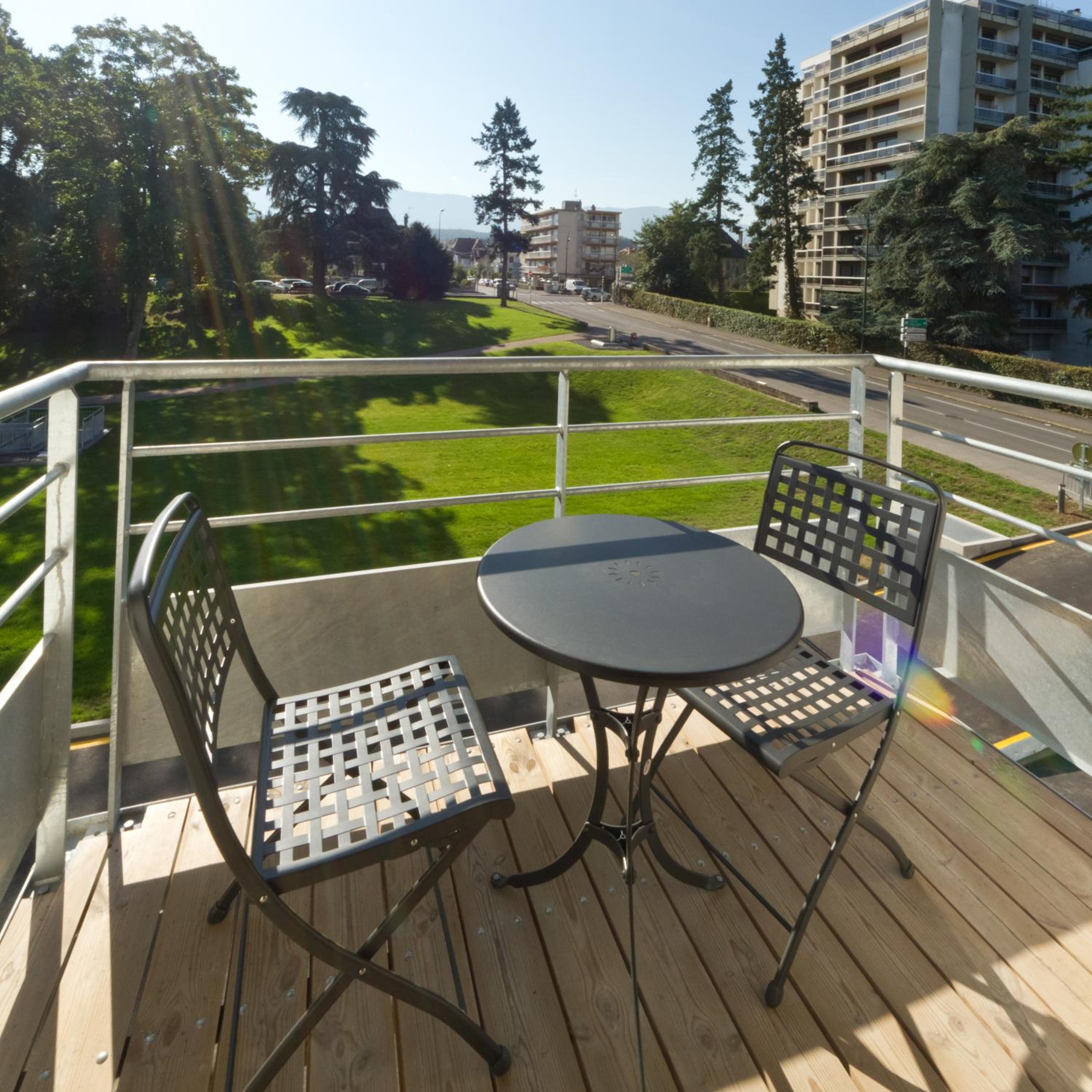 Balcony & Terrace