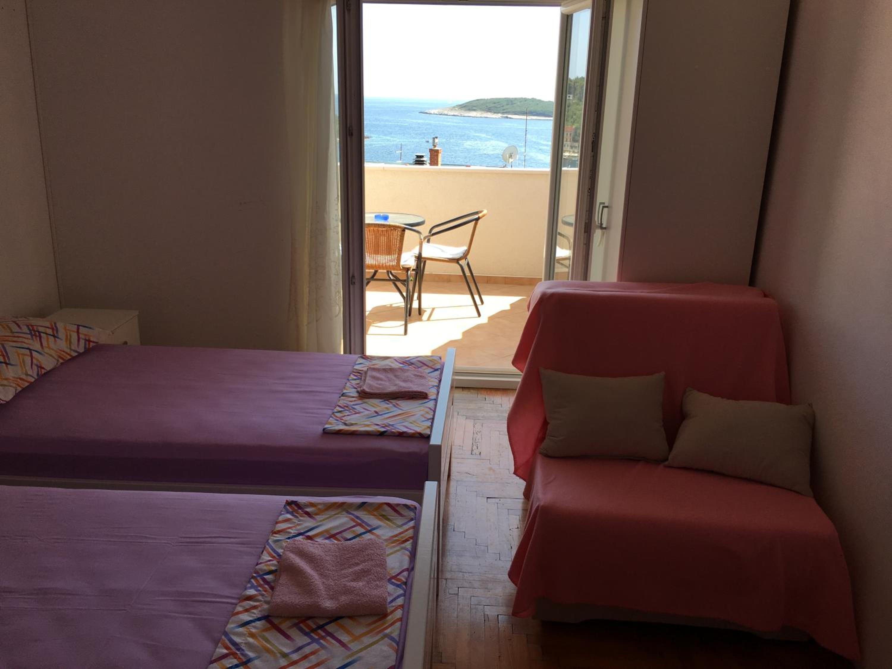 GORAN'S PLACE view 5