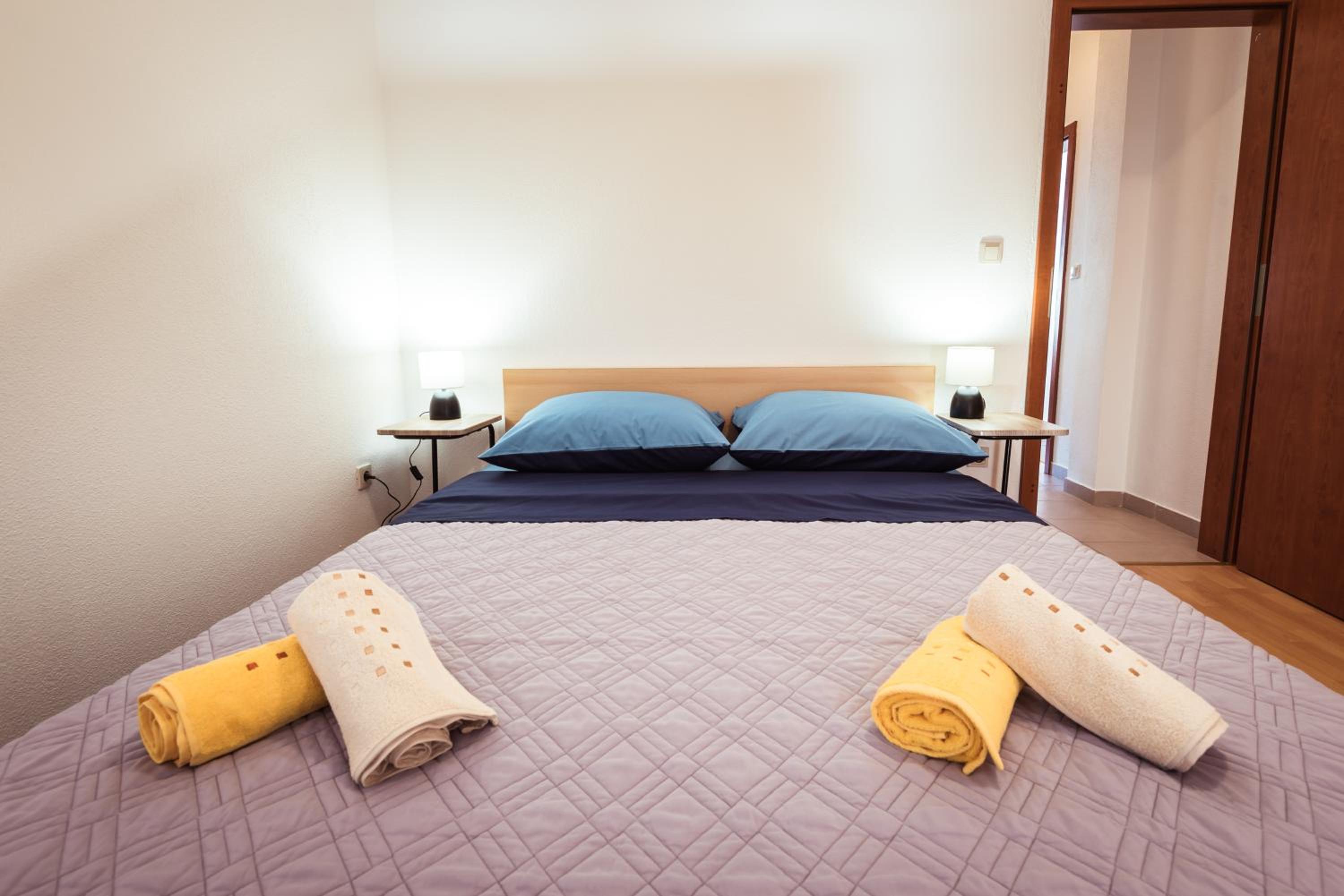 Marinus Apartments