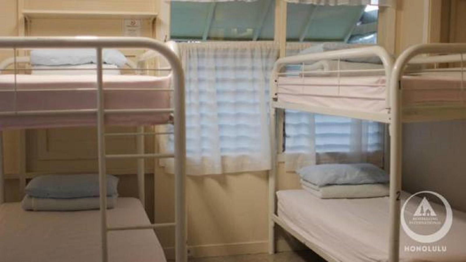 Hostelling International Honolulu view 2