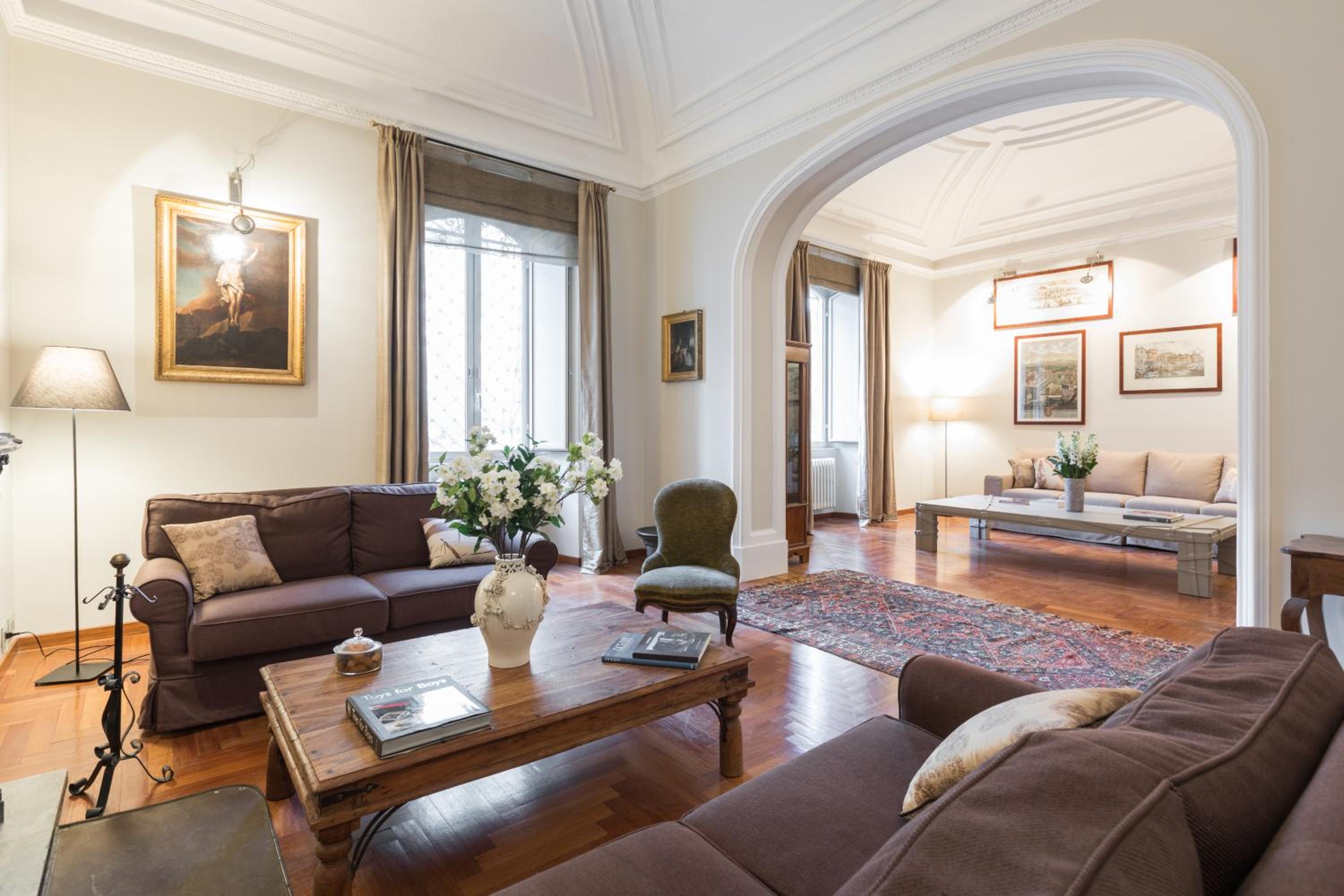 Amazing 4 bedrooms apartment with garden